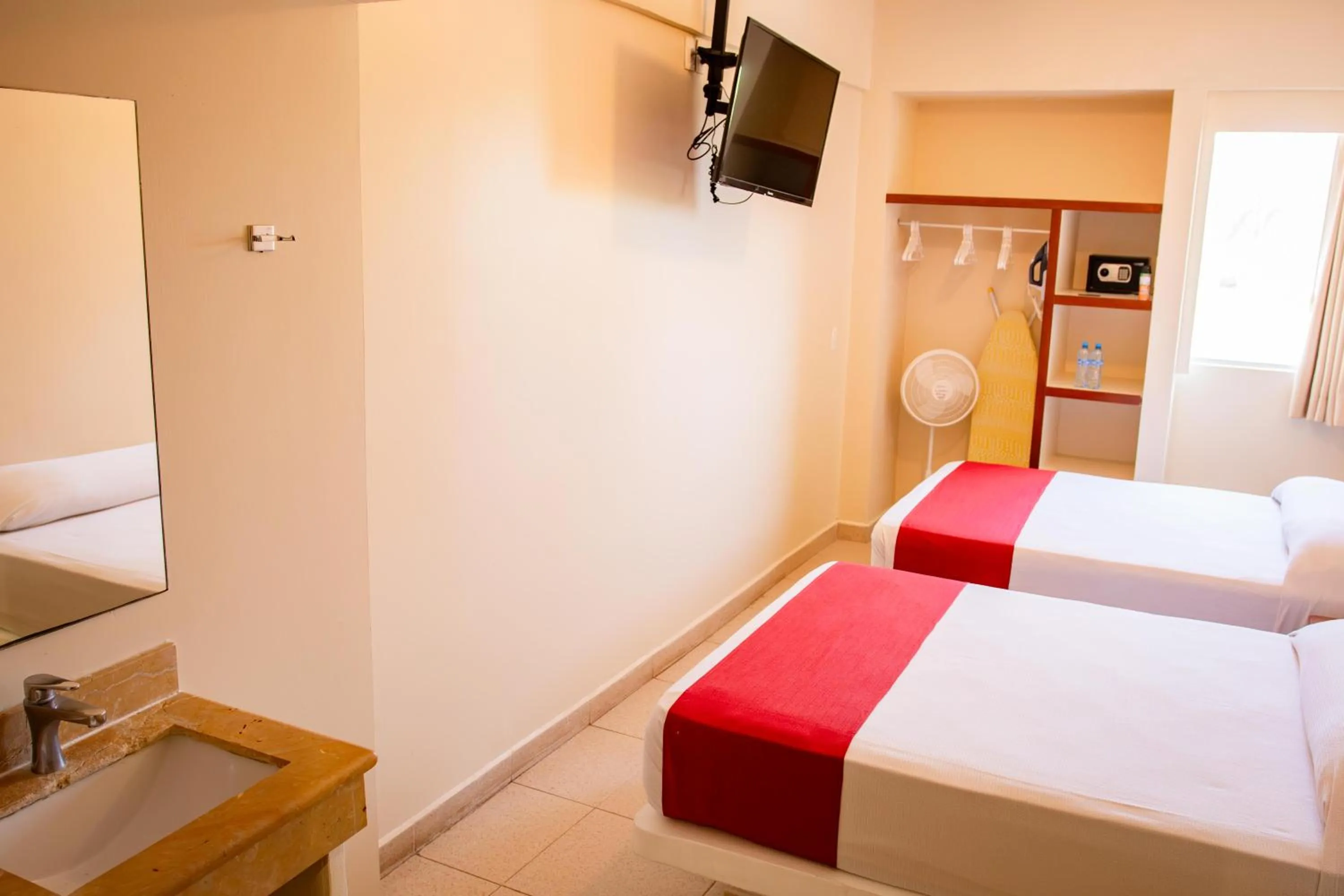 Bed in Mishol Bodas Hotel & Beach Club Acapulco Diamante