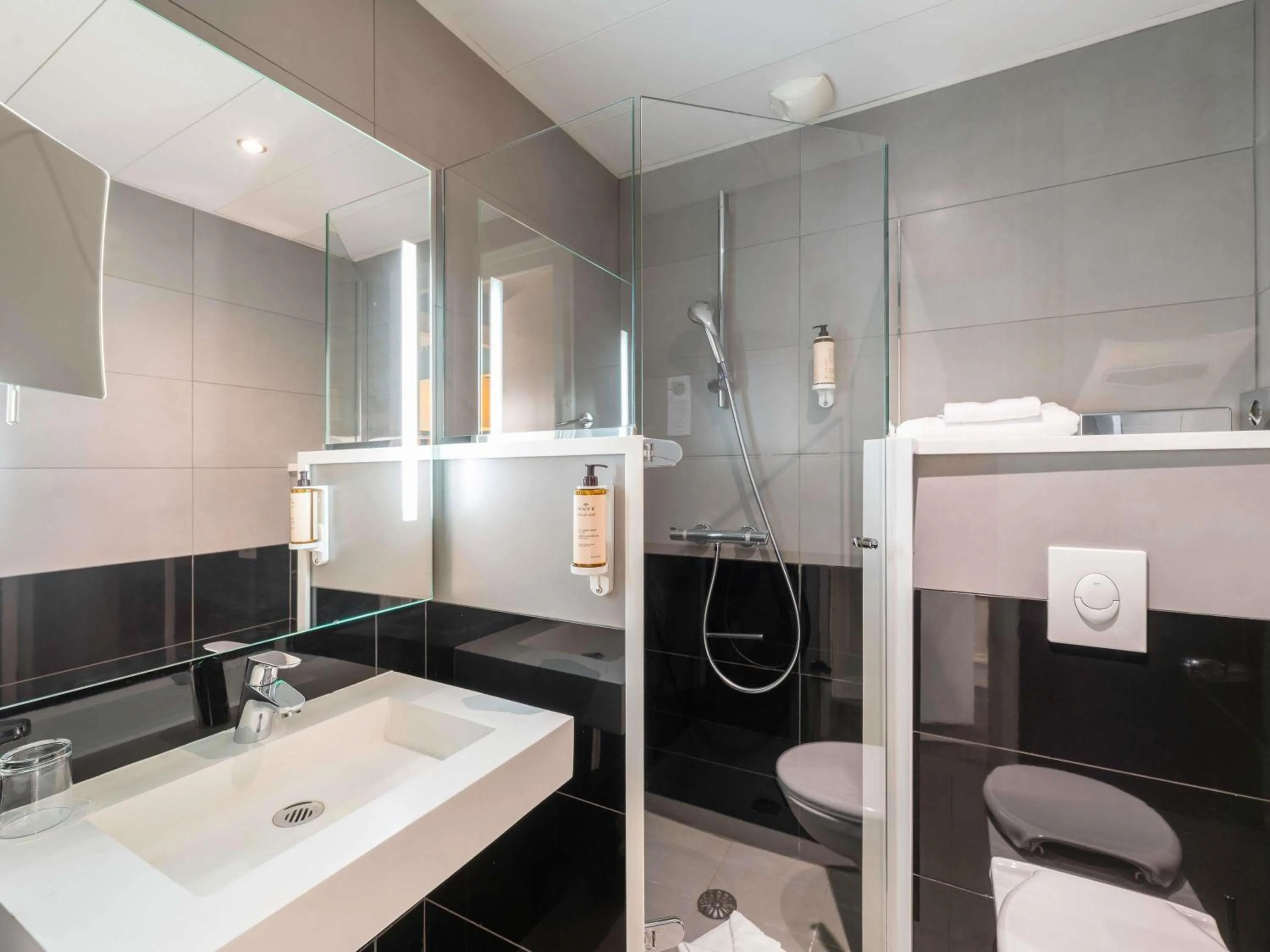 Bedroom in Mercure Lyon Centre Château Perrache