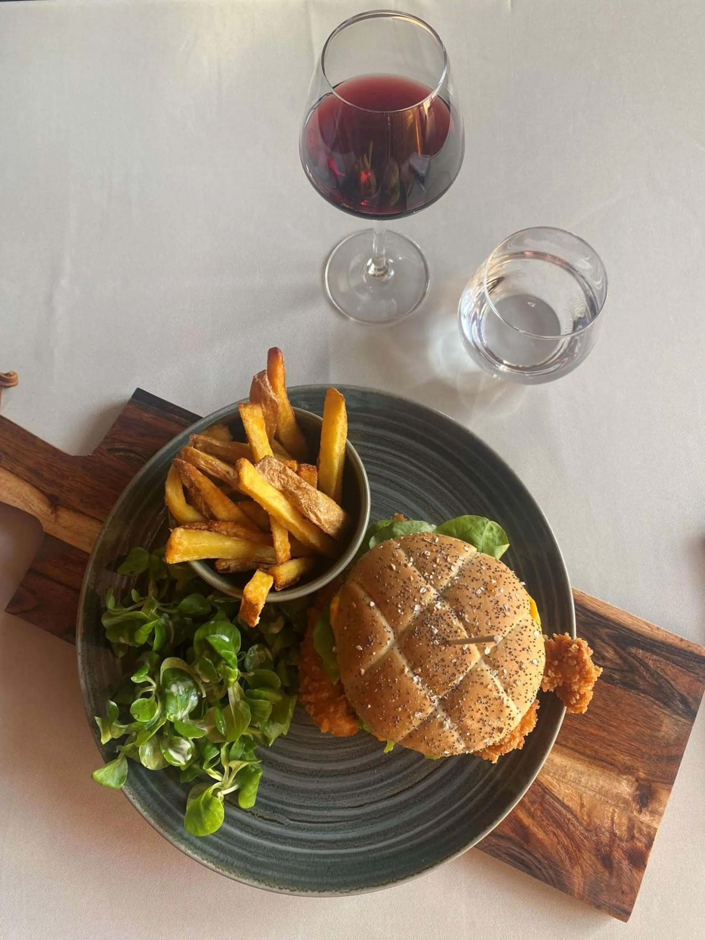 Restaurant/places to eat in Mercure Lyon Centre Château Perrache