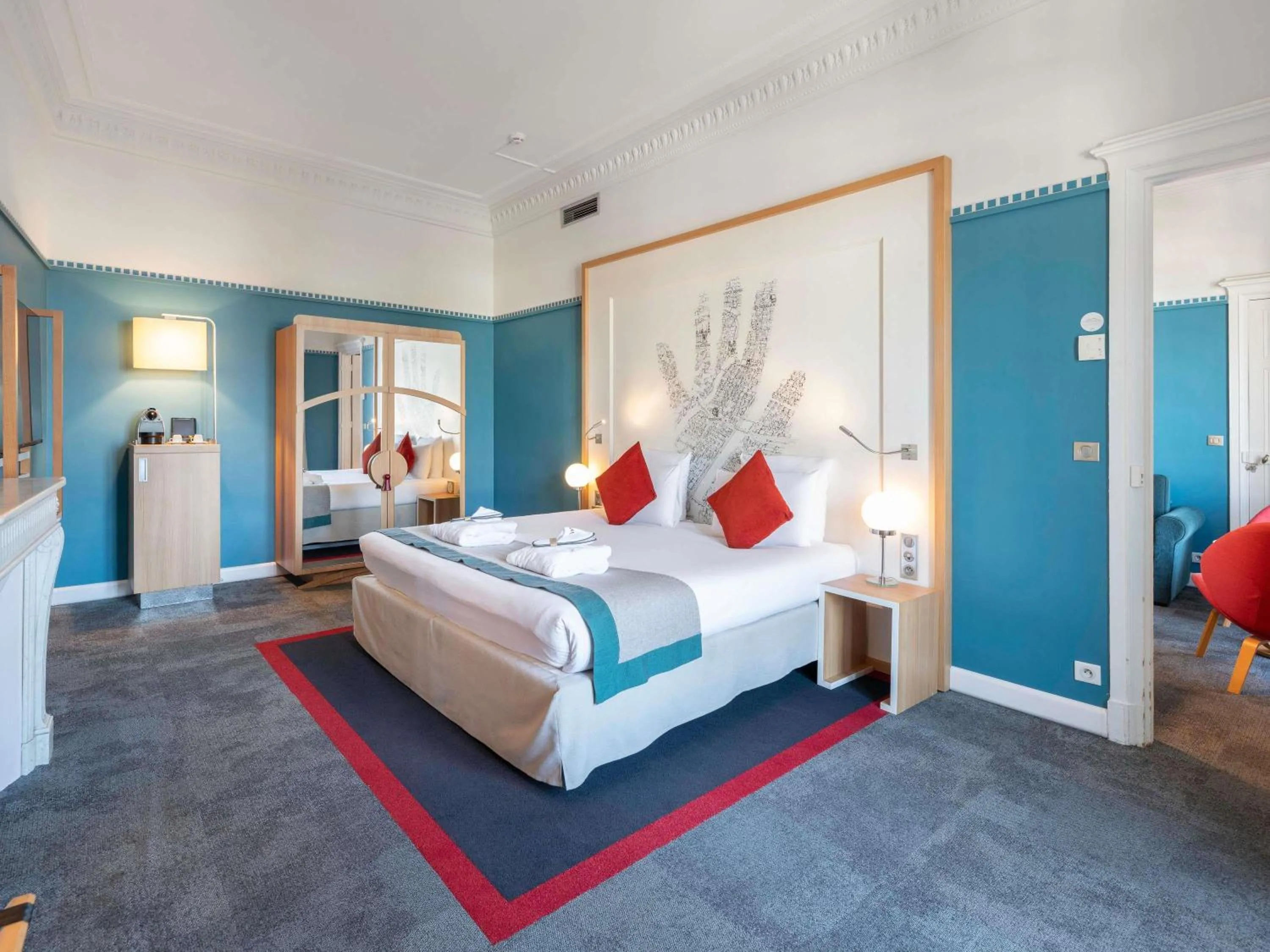 Bedroom, Bed in Mercure Lyon Centre Château Perrache