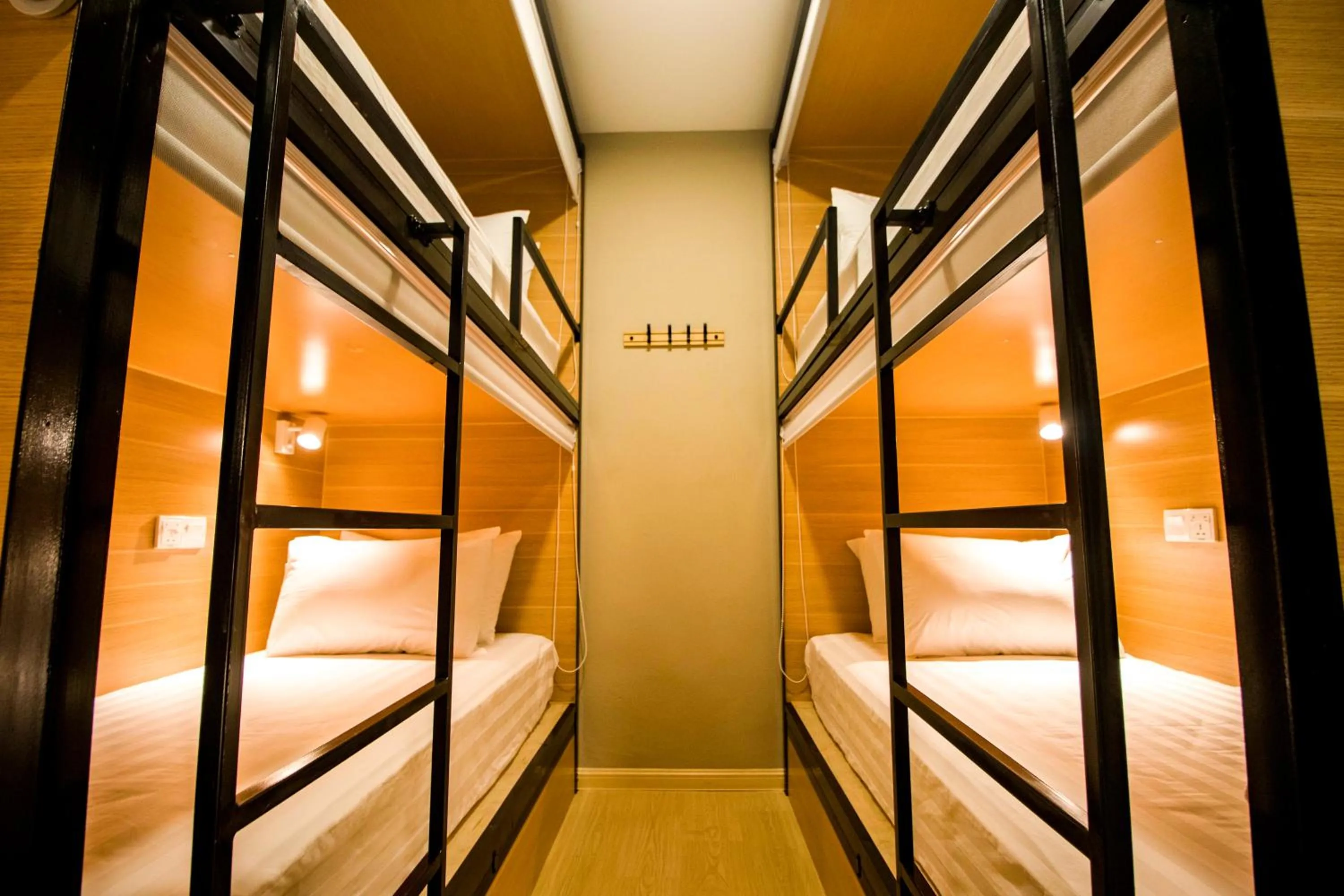 bunk bed, Bed in Hexa Hotel & Backpackers Capsules Bukit Bintang