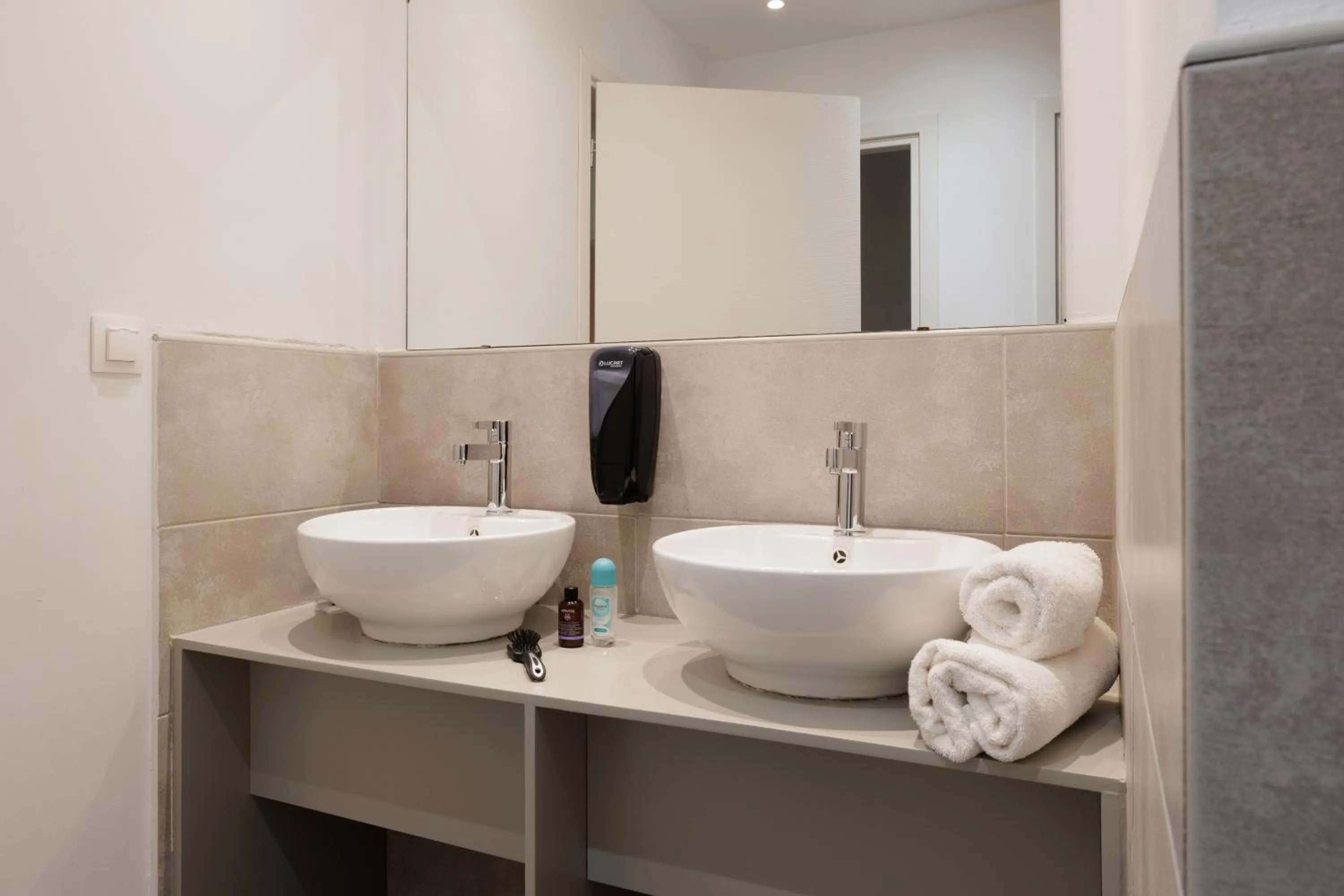 Bathroom in Local Hostel & Suites