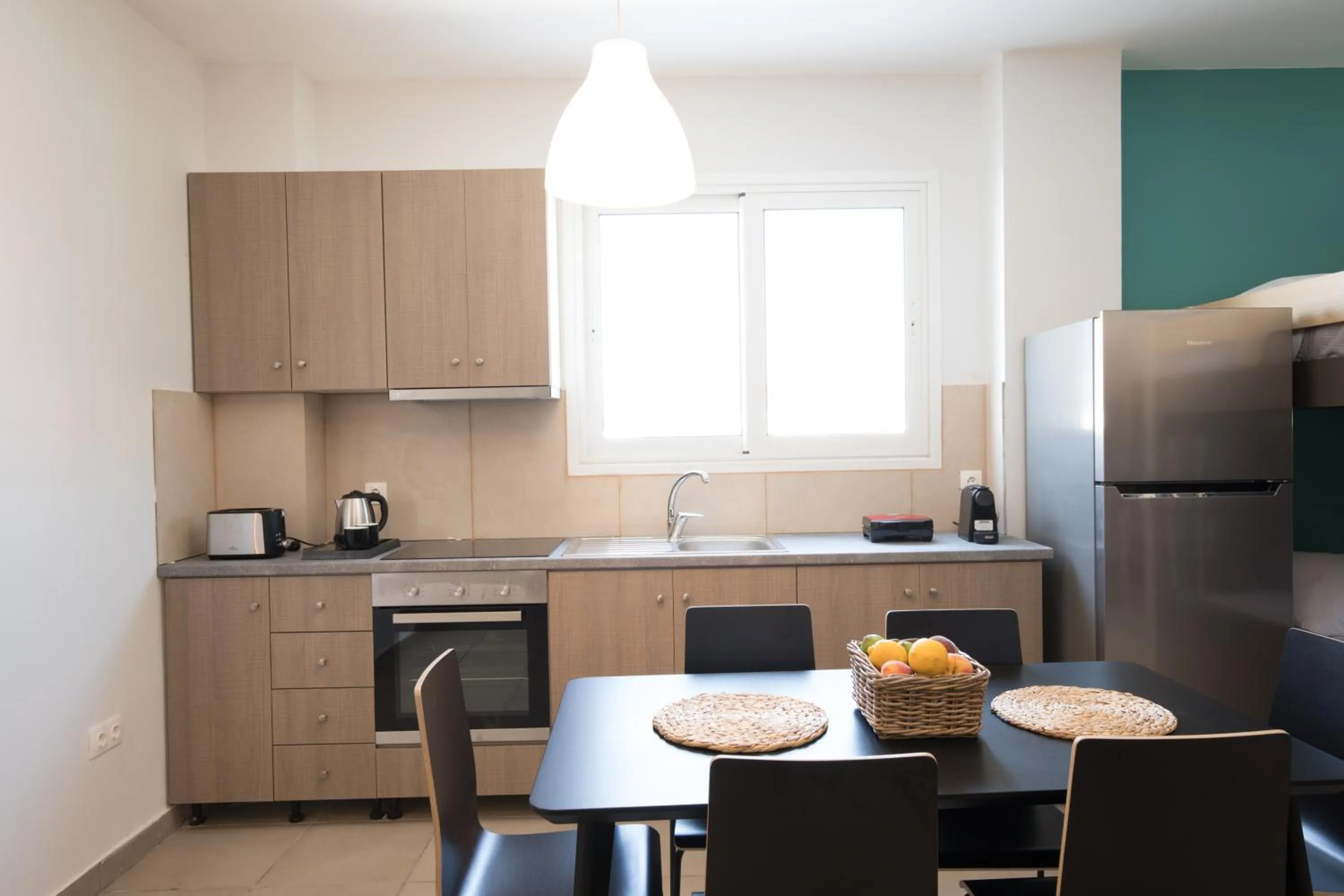 Coffee/tea facilities in Local Hostel & Suites