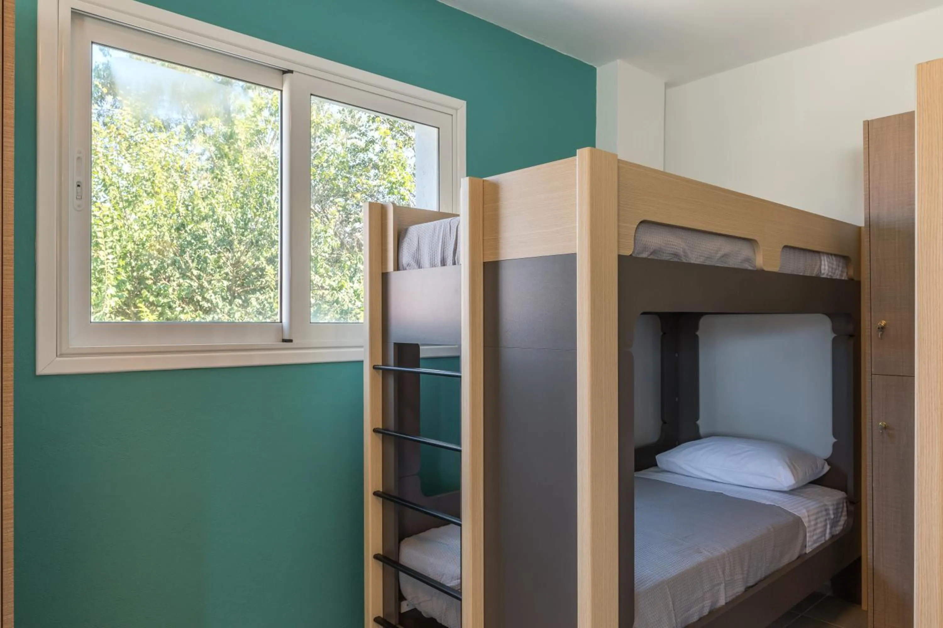 Bed in Local Hostel & Suites