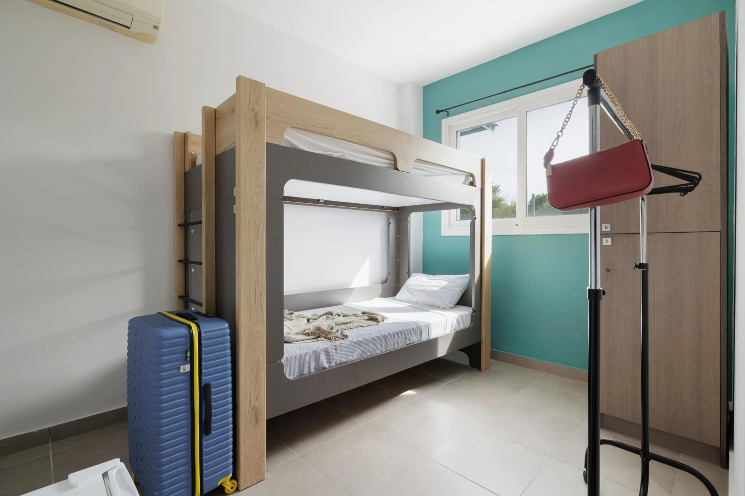 Bedroom, Bed in Local Hostel & Suites