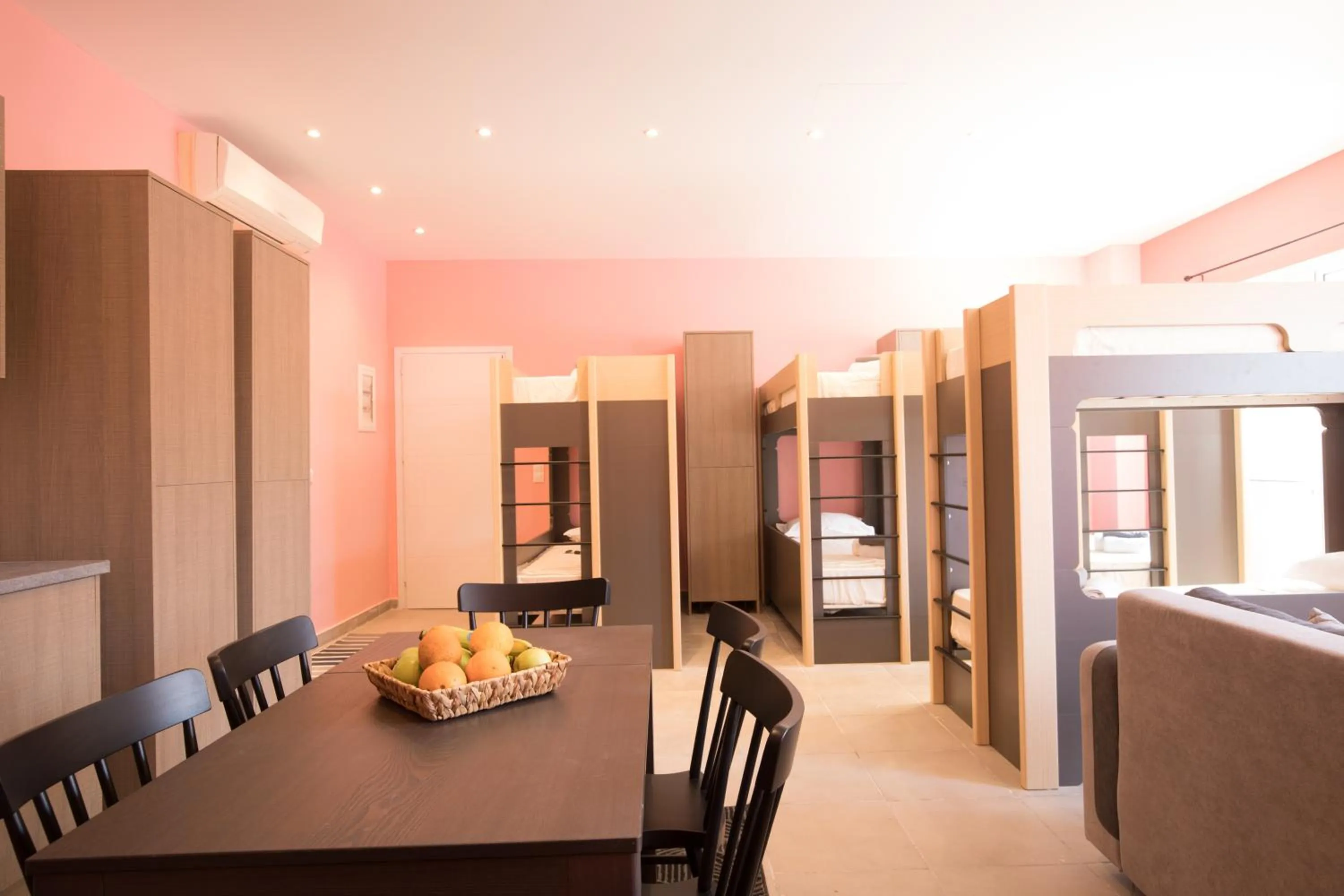 Dining area in Local Hostel & Suites