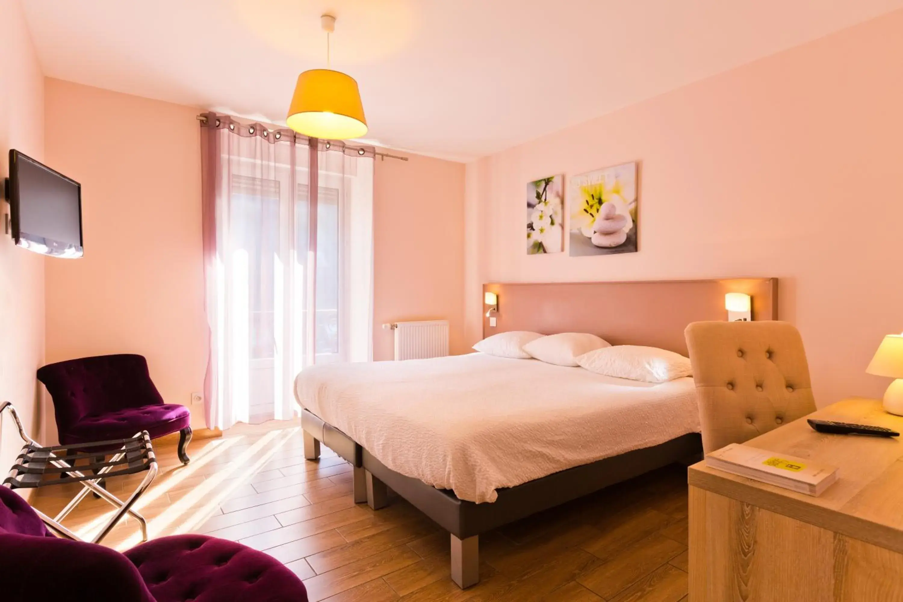 Deluxe Double Room in Hôtel du Parc Deluxe Double Room in Hôtel du Parc