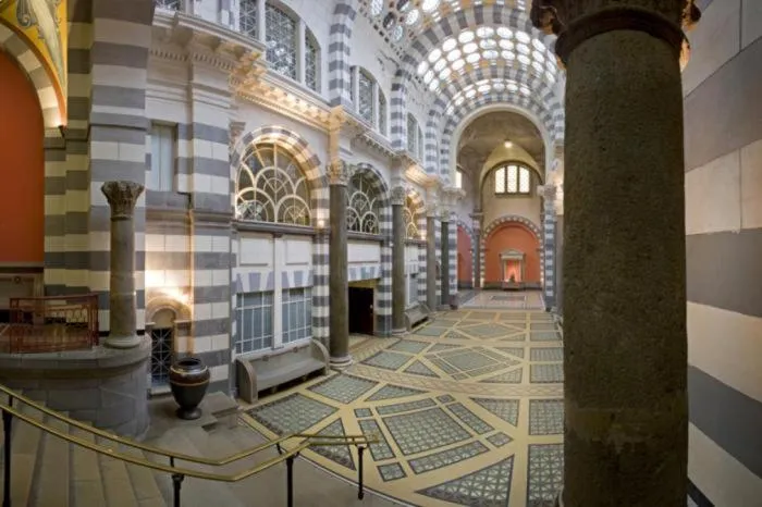 Nearby landmark in Hôtel du Parc