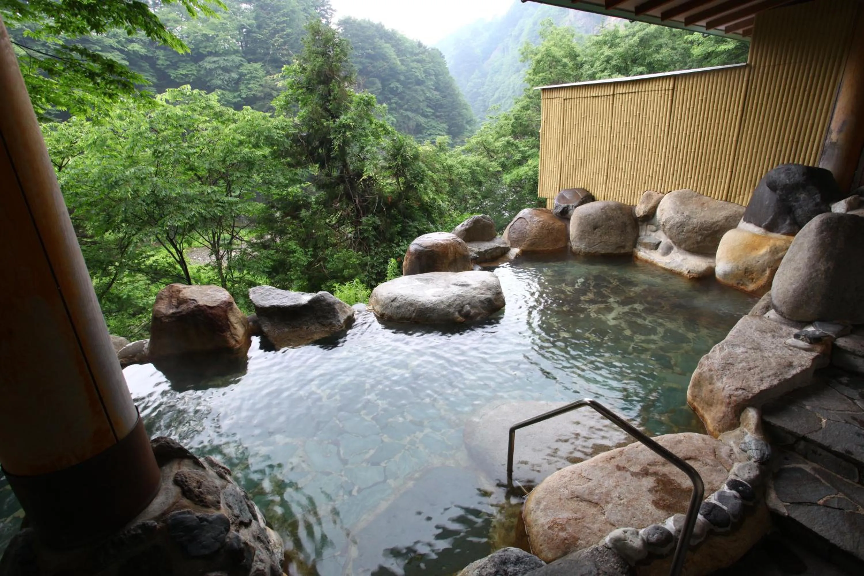 Open Air Bath in Hotel New Ohruri