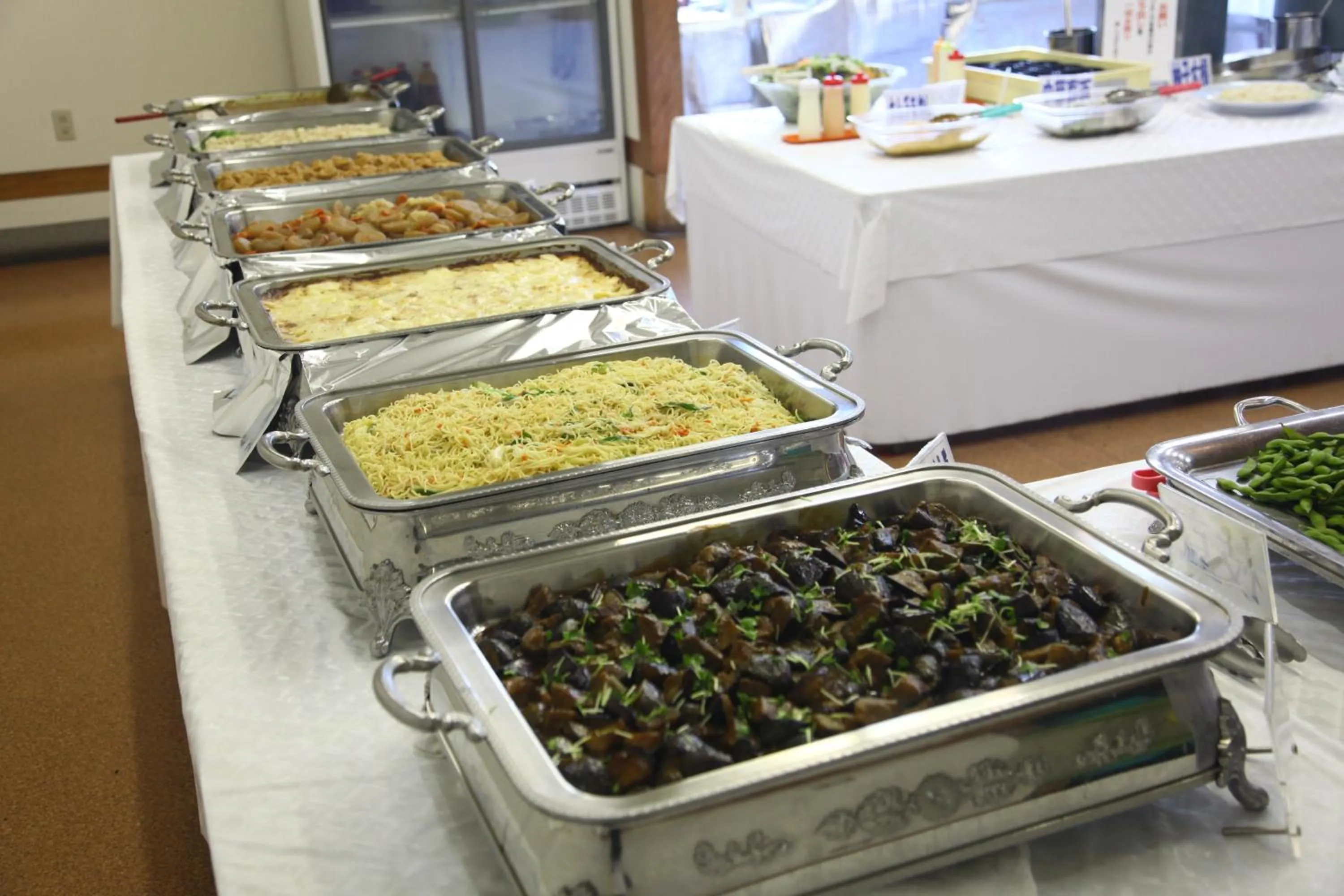 Food in Hotel New Ohruri