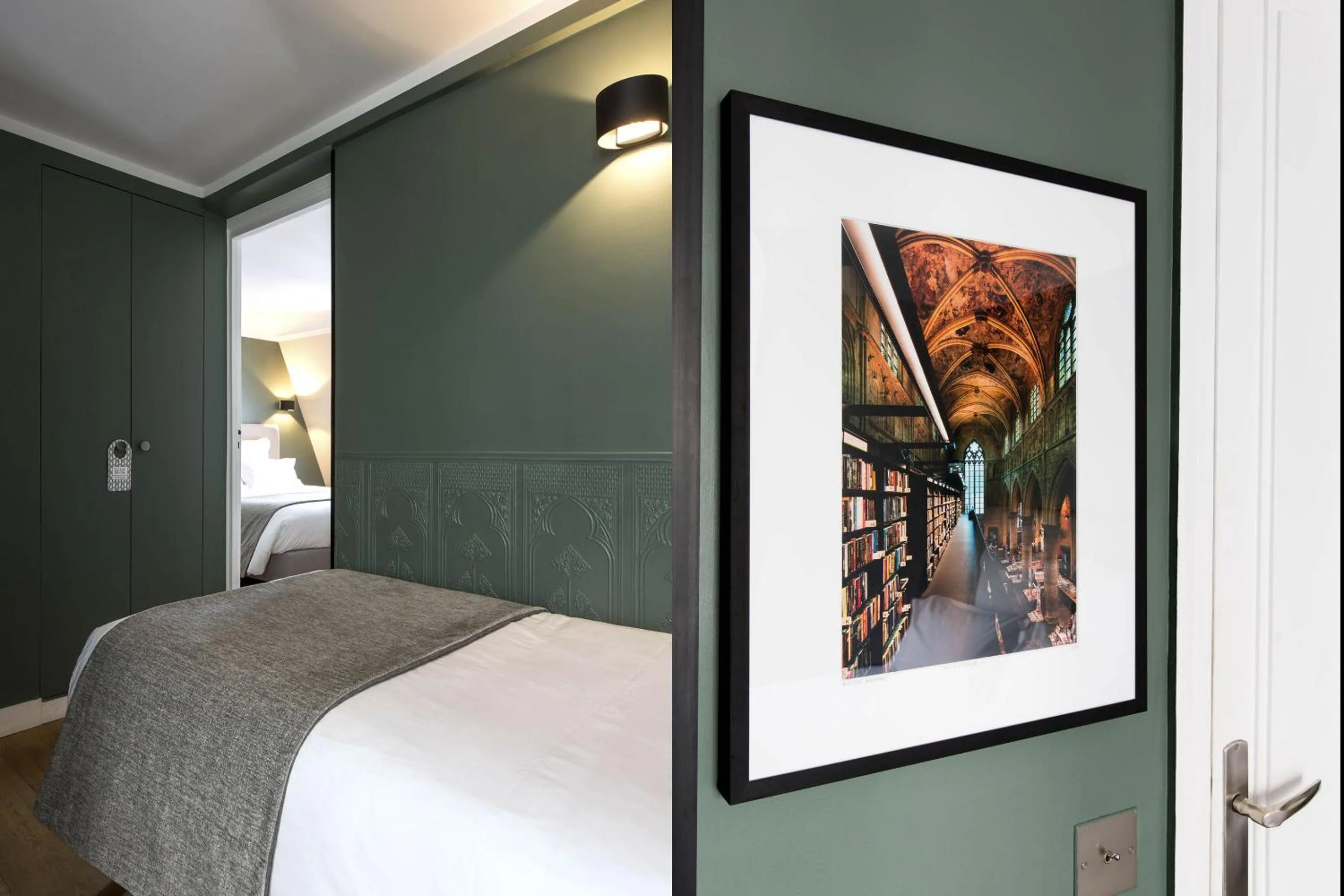 Photo of the whole room, Bed in Hôtel Mathis Elysées