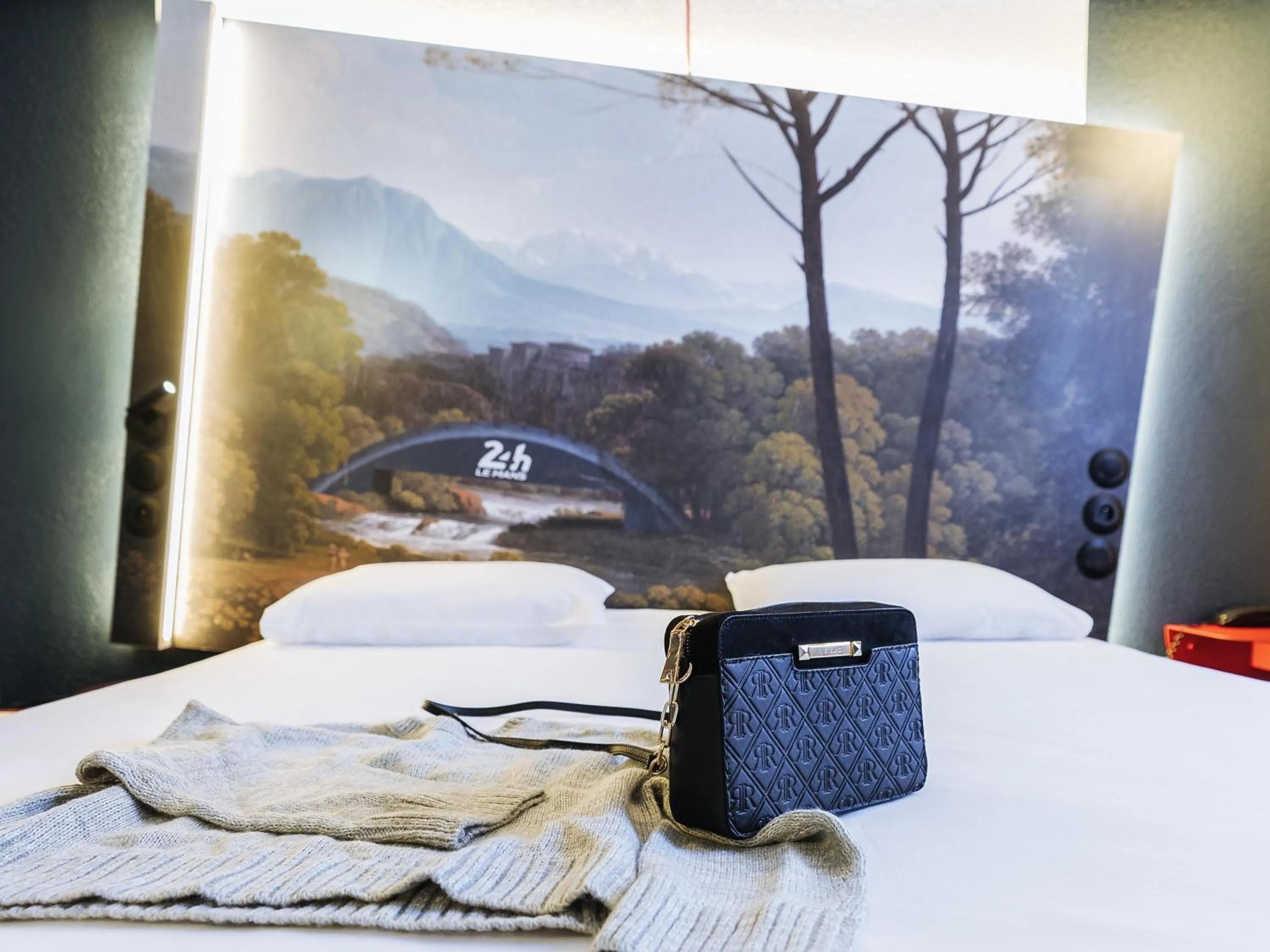 Bedroom, Bed in ibis Styles Le Mans Gare Sud