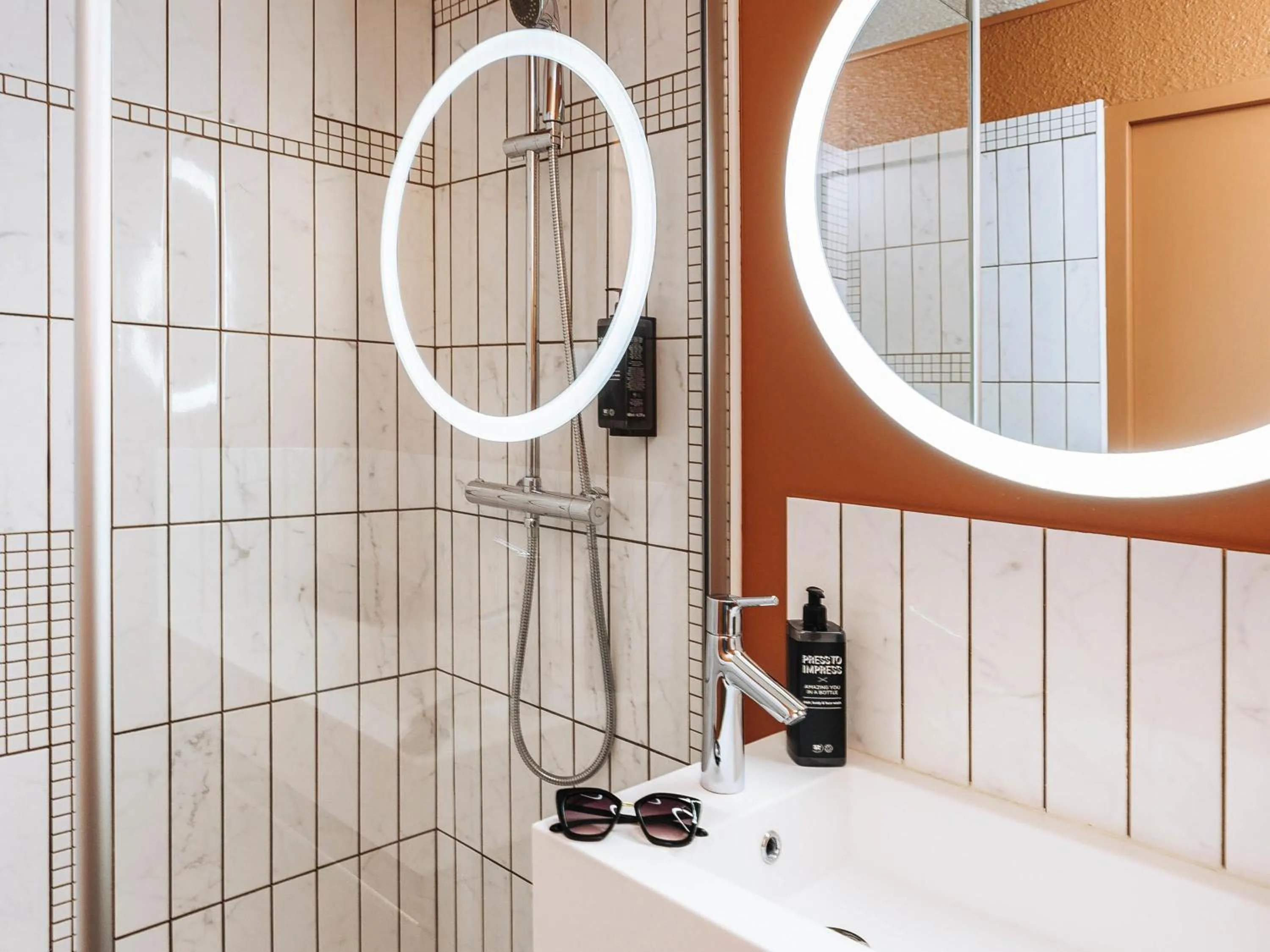 Bedroom in ibis Styles Le Mans Gare Sud