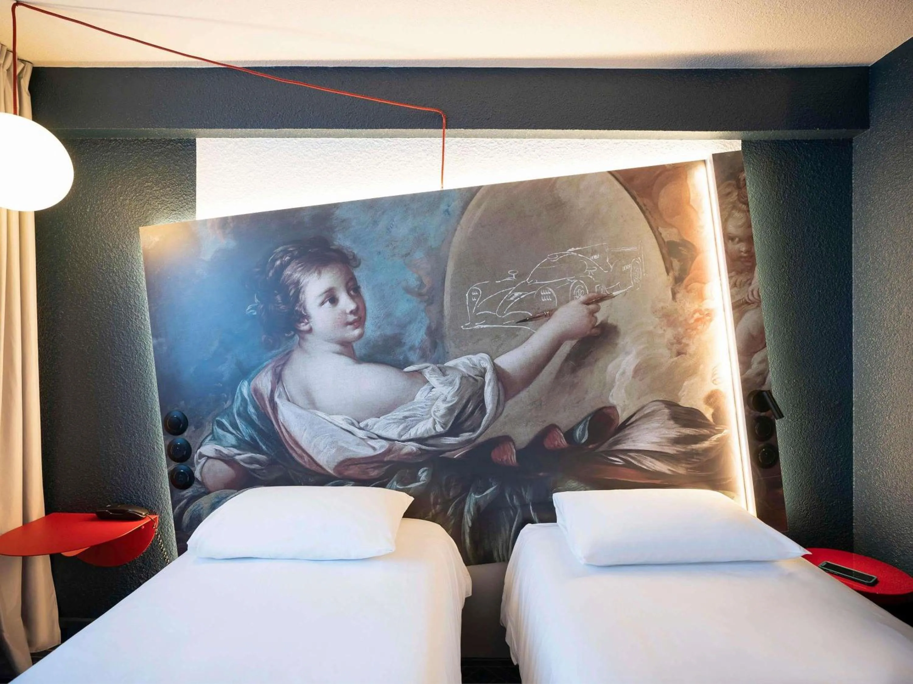 Bedroom, Bed in ibis Styles Le Mans Gare Sud