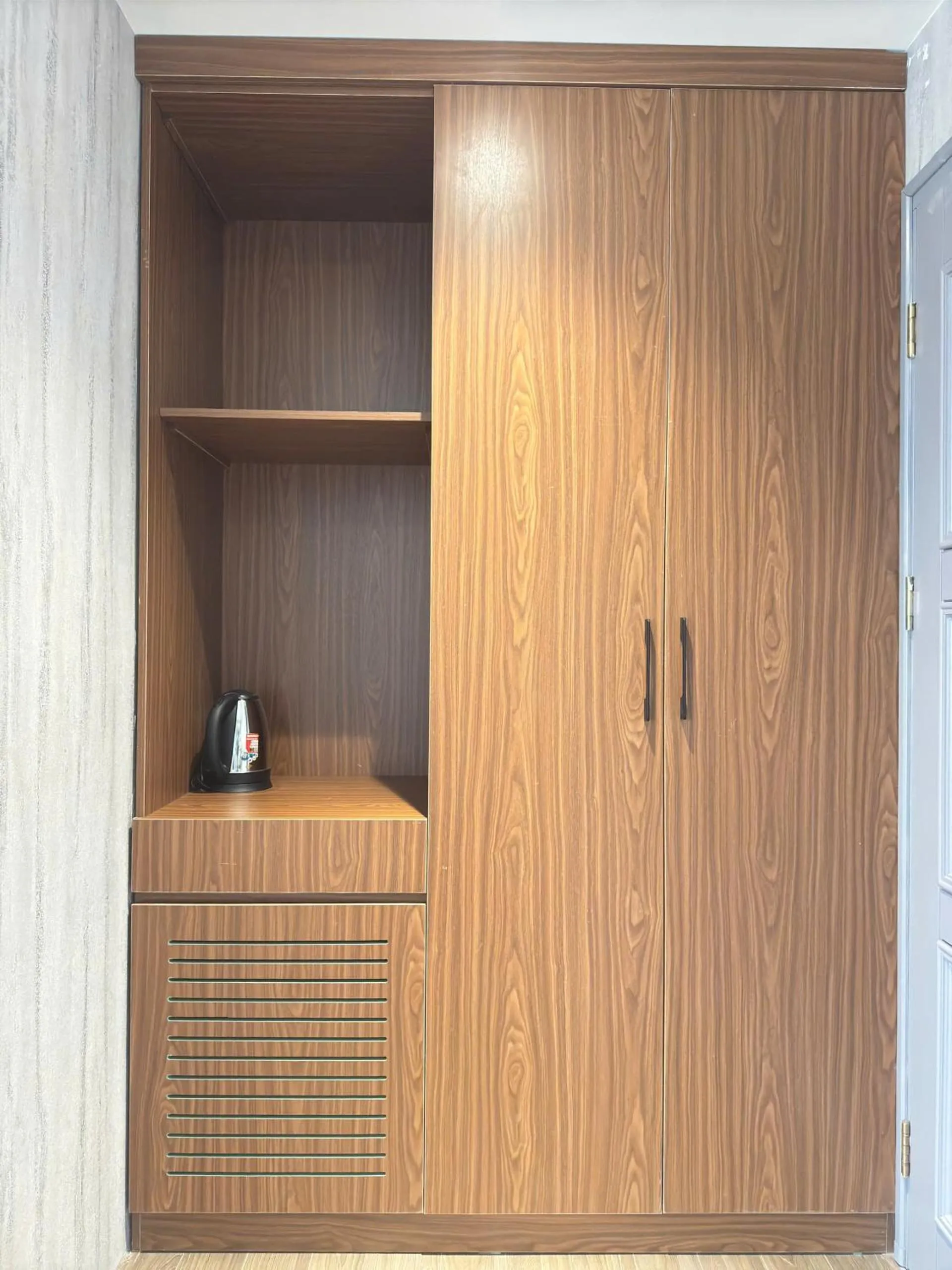 wardrobe in 22Land Moon West Lake