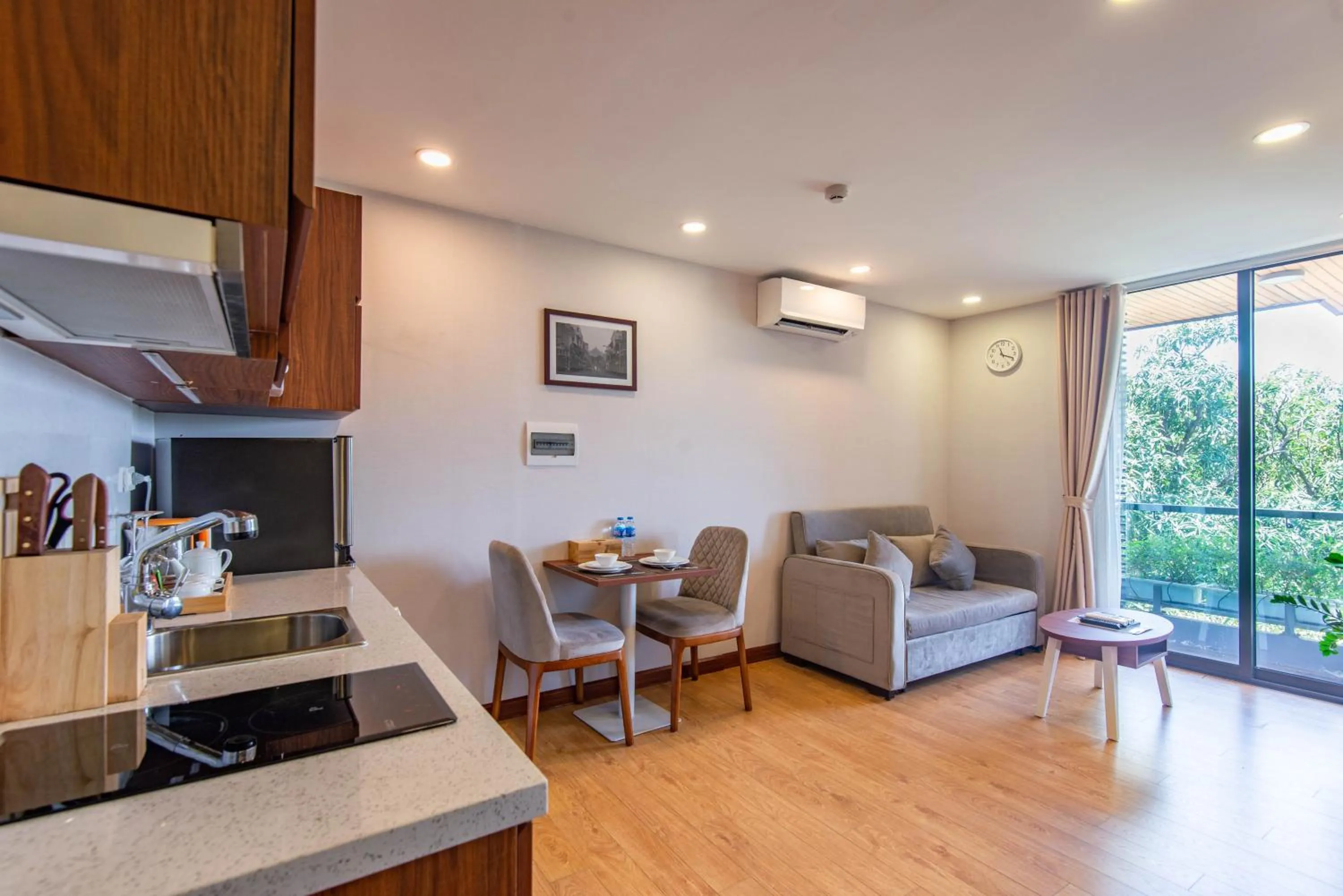 Kitchen or kitchenette in 22Land Moon West Lake