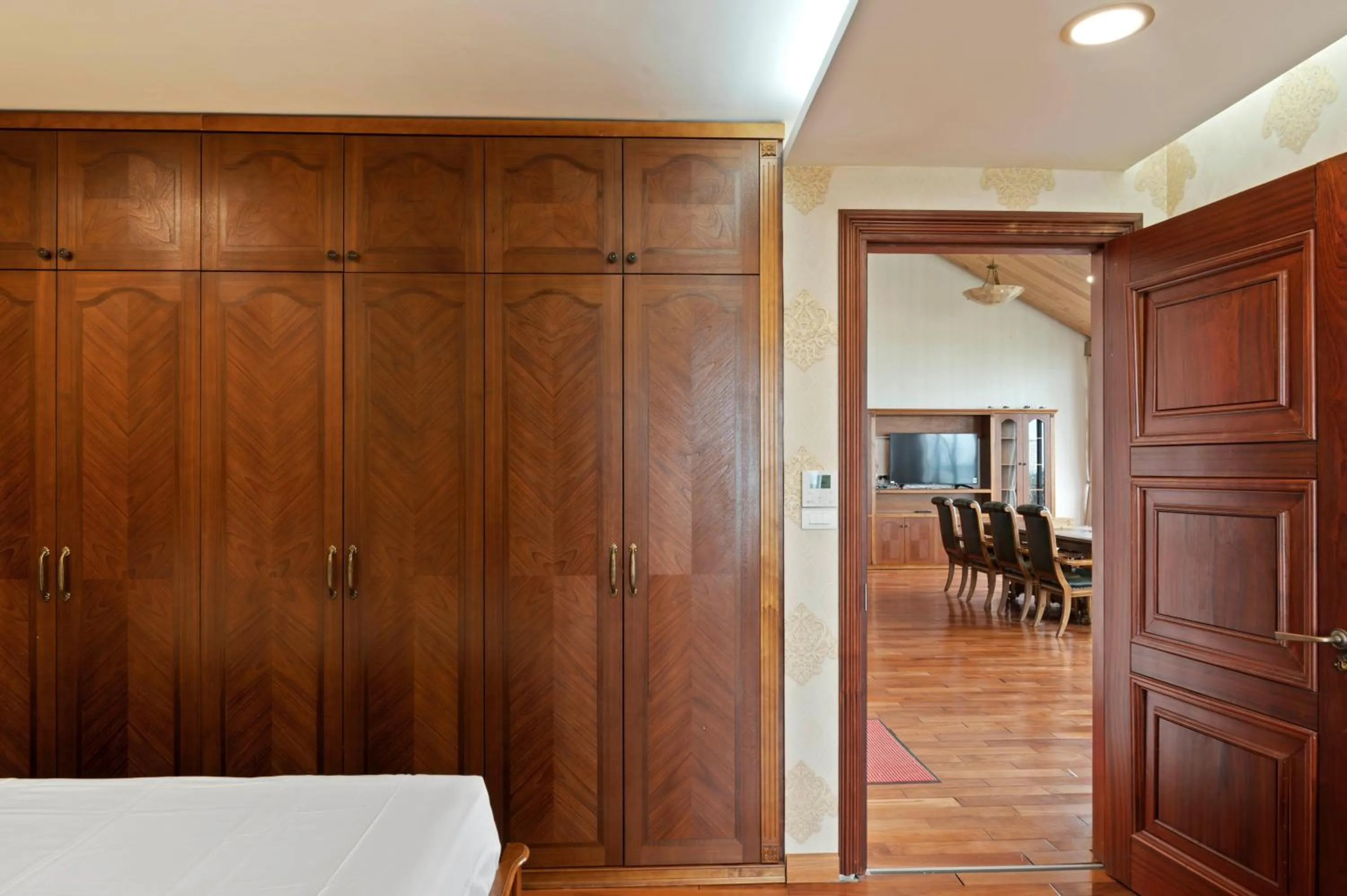 Bed in 22Land Moon West Lake