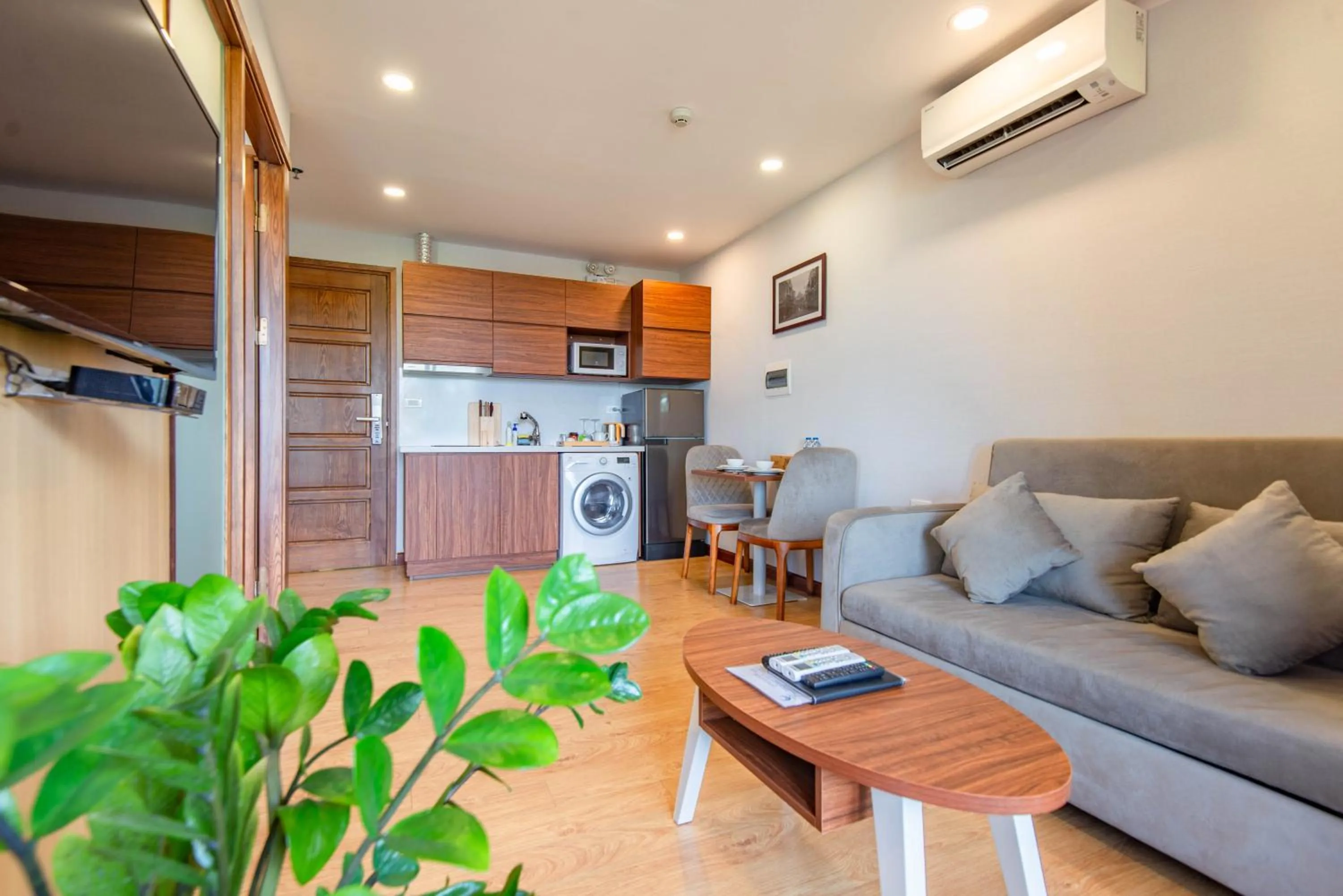 Kitchen or kitchenette in 22Land Moon West Lake