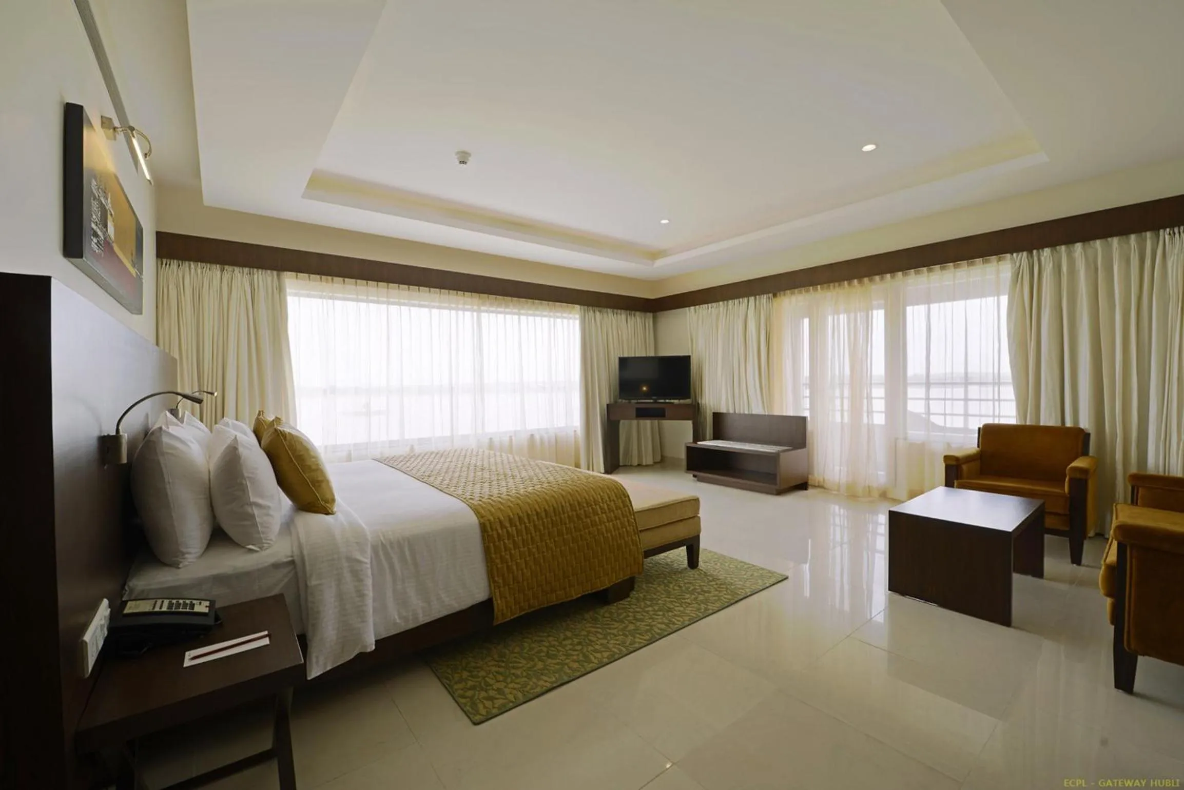 Bedroom, Bed in Hotel Naveen Lakeside