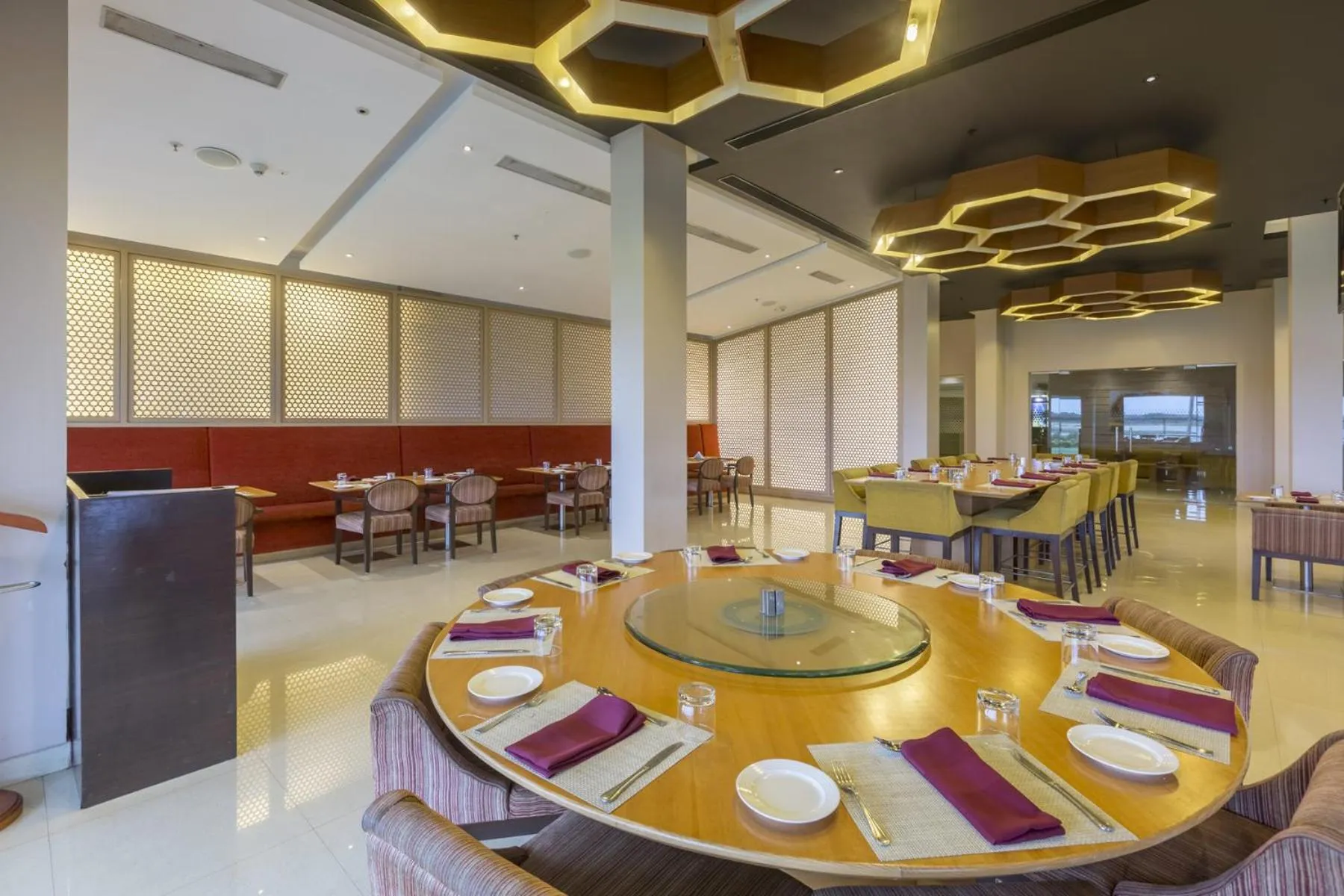 Dining area in Hotel Naveen Lakeside