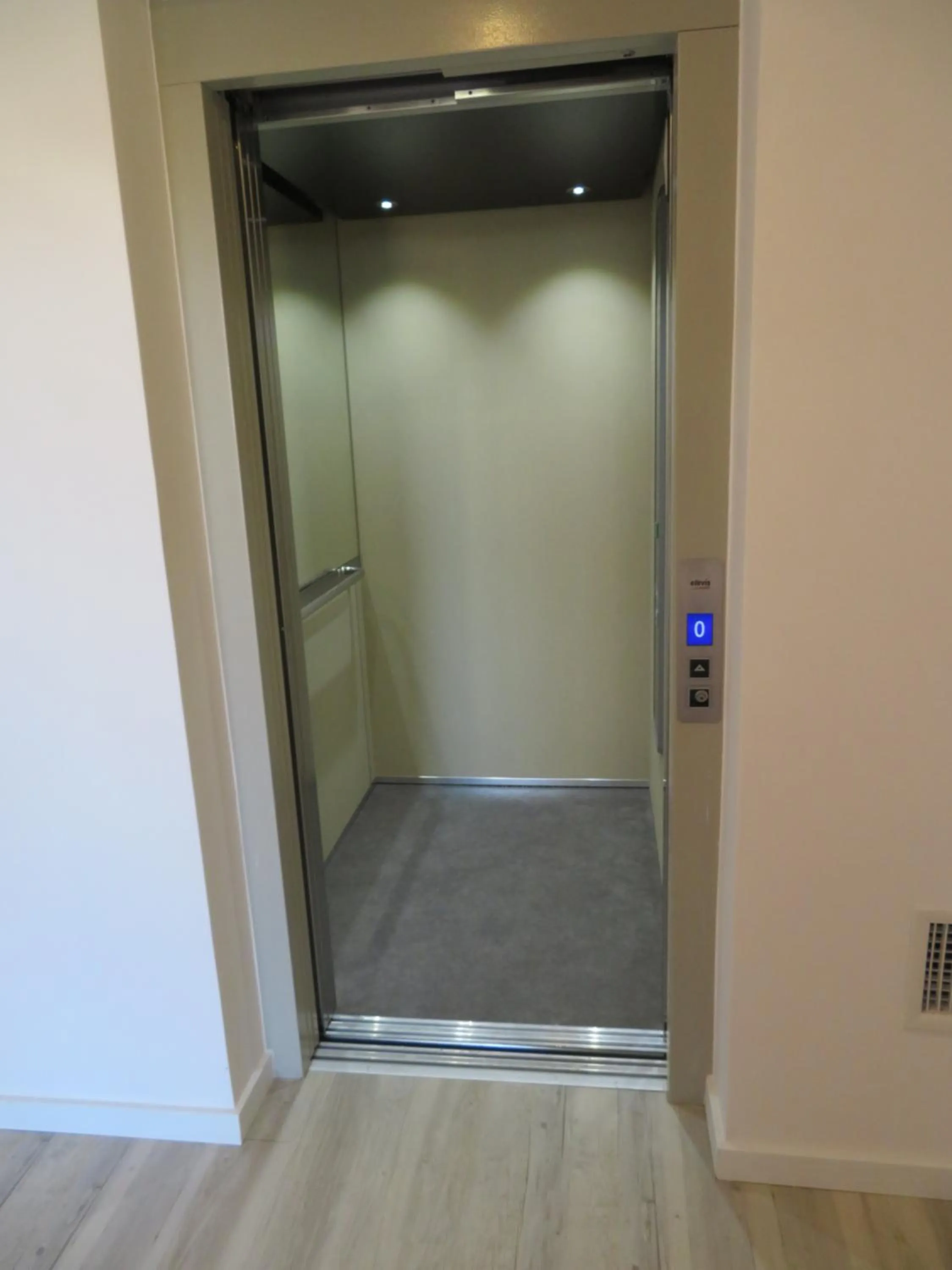 Property building in Hotel Alcaide