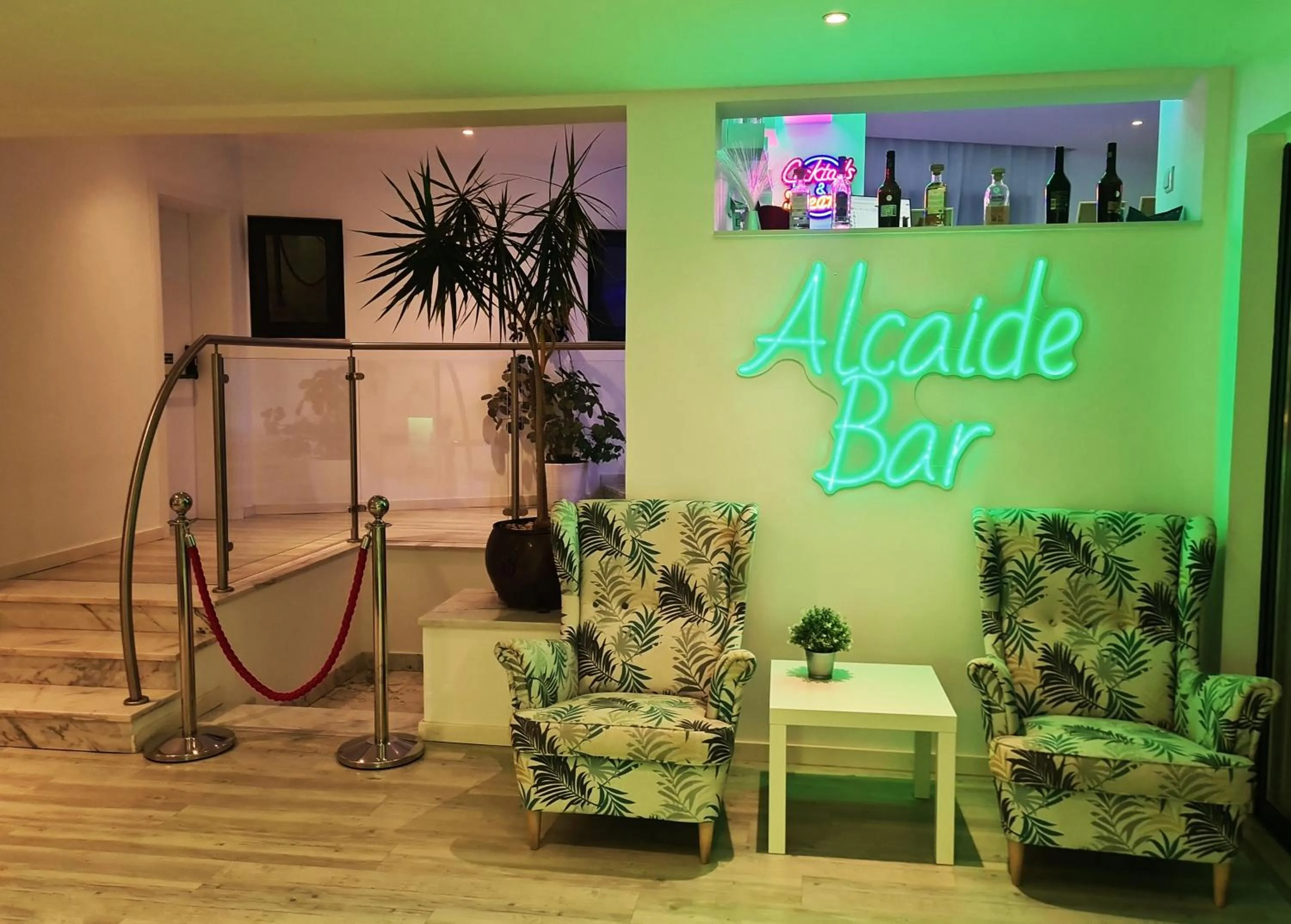 Lounge or bar in Hotel Alcaide