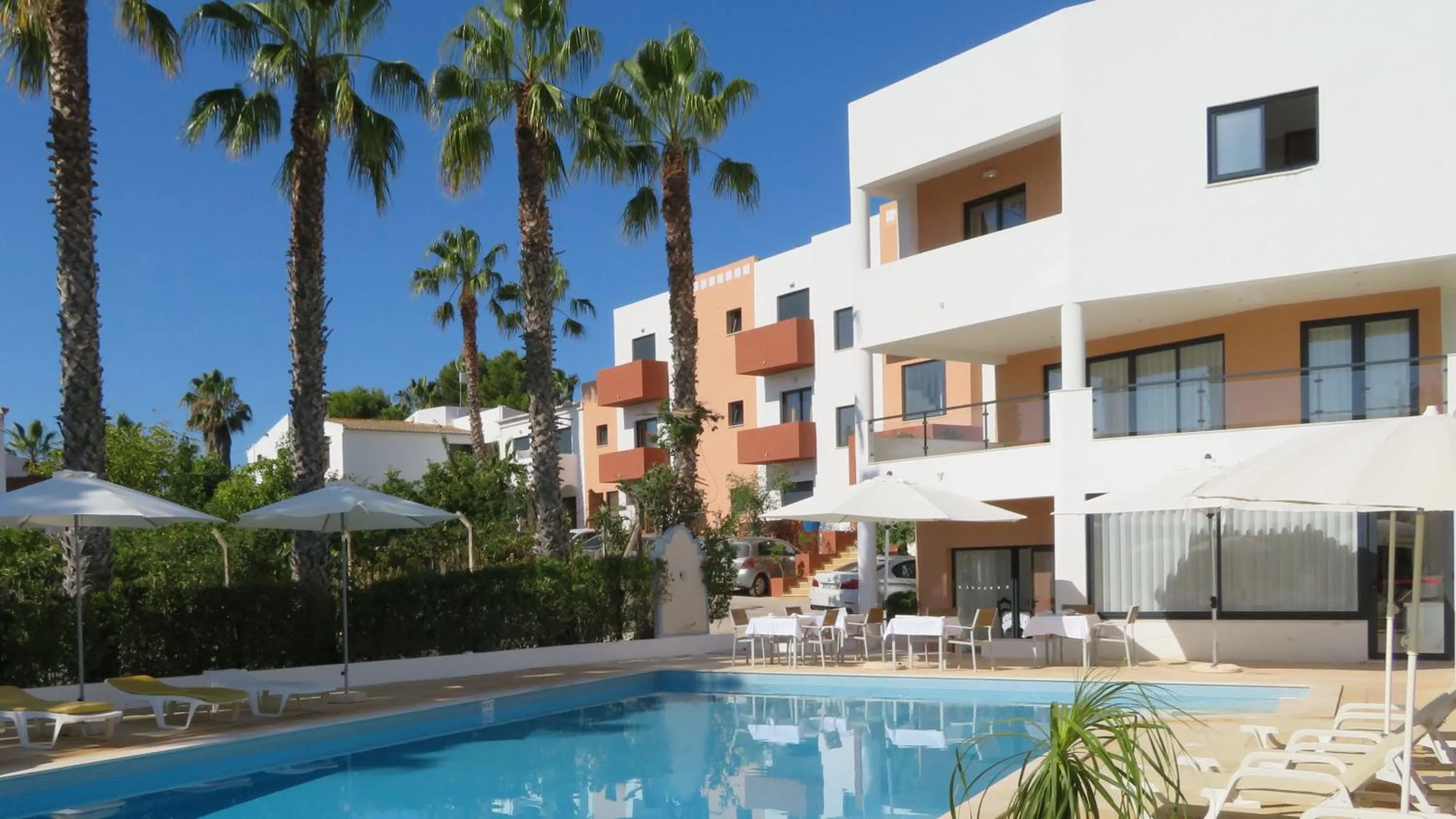 Property building in Hotel Alcaide