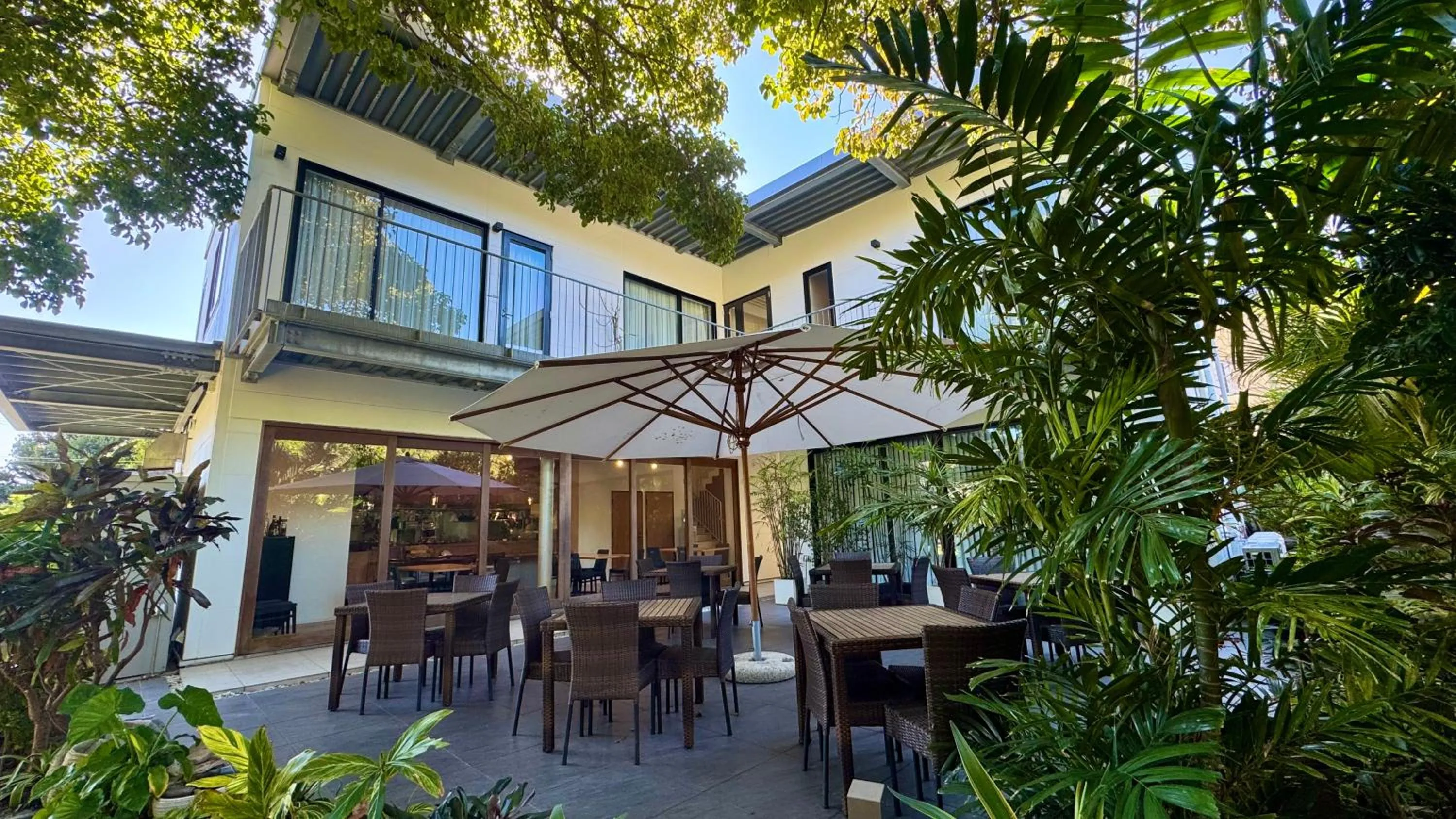 Balcony/Terrace in kānusuba zamami