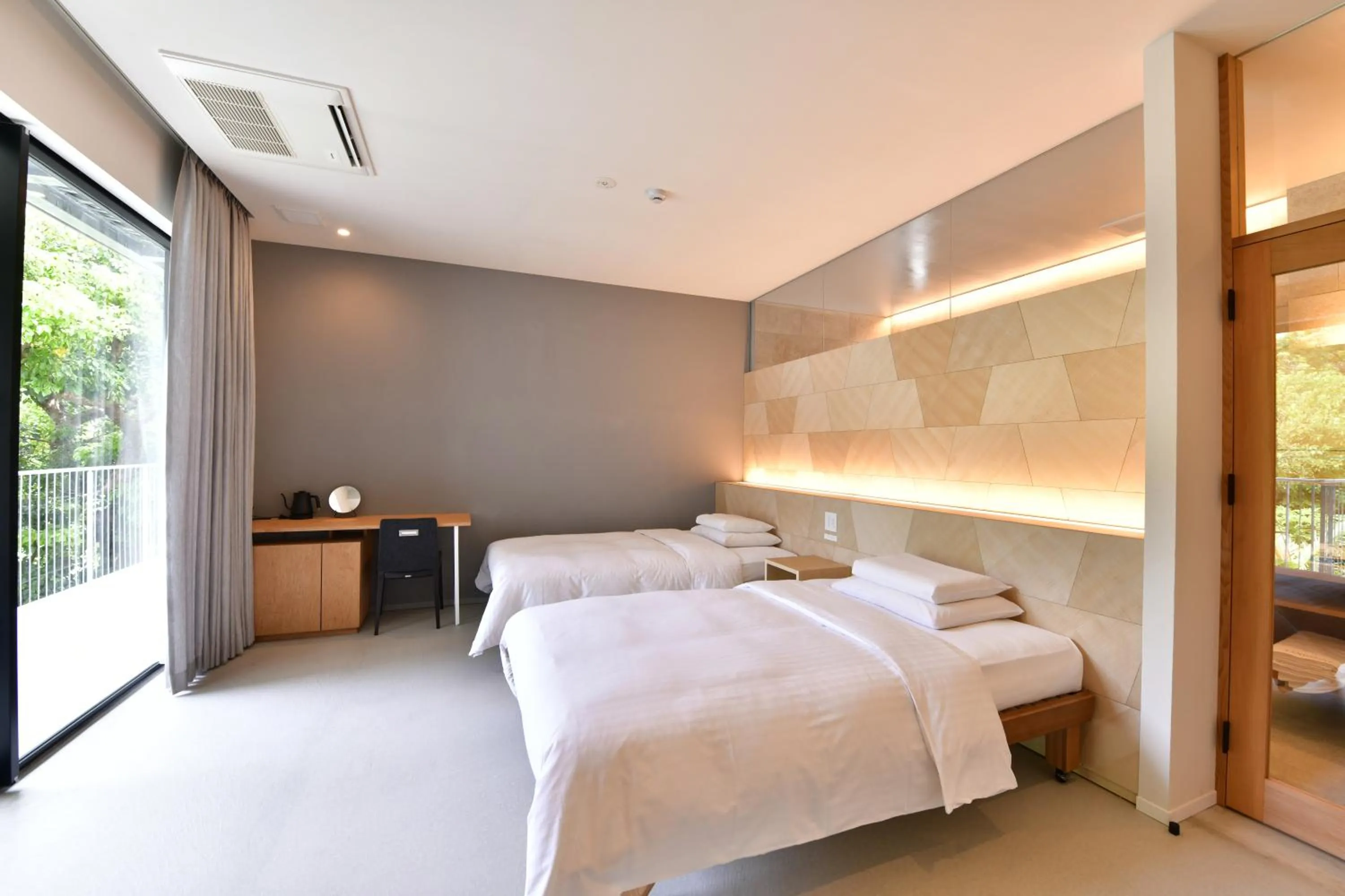 Bed in kānusuba zamami