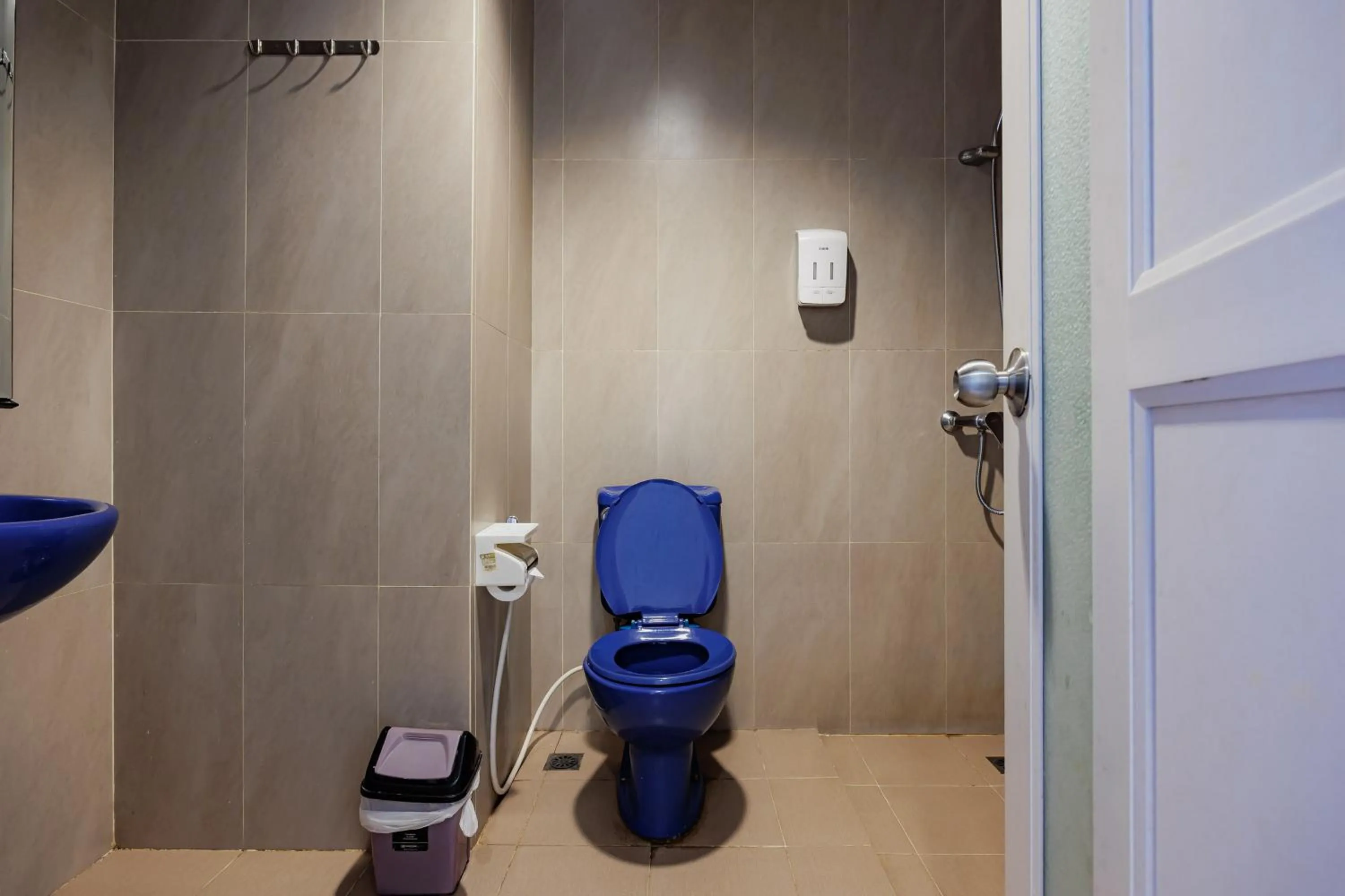 Bathroom in RedDoorz Plus near Ferry Terminal Batam Center