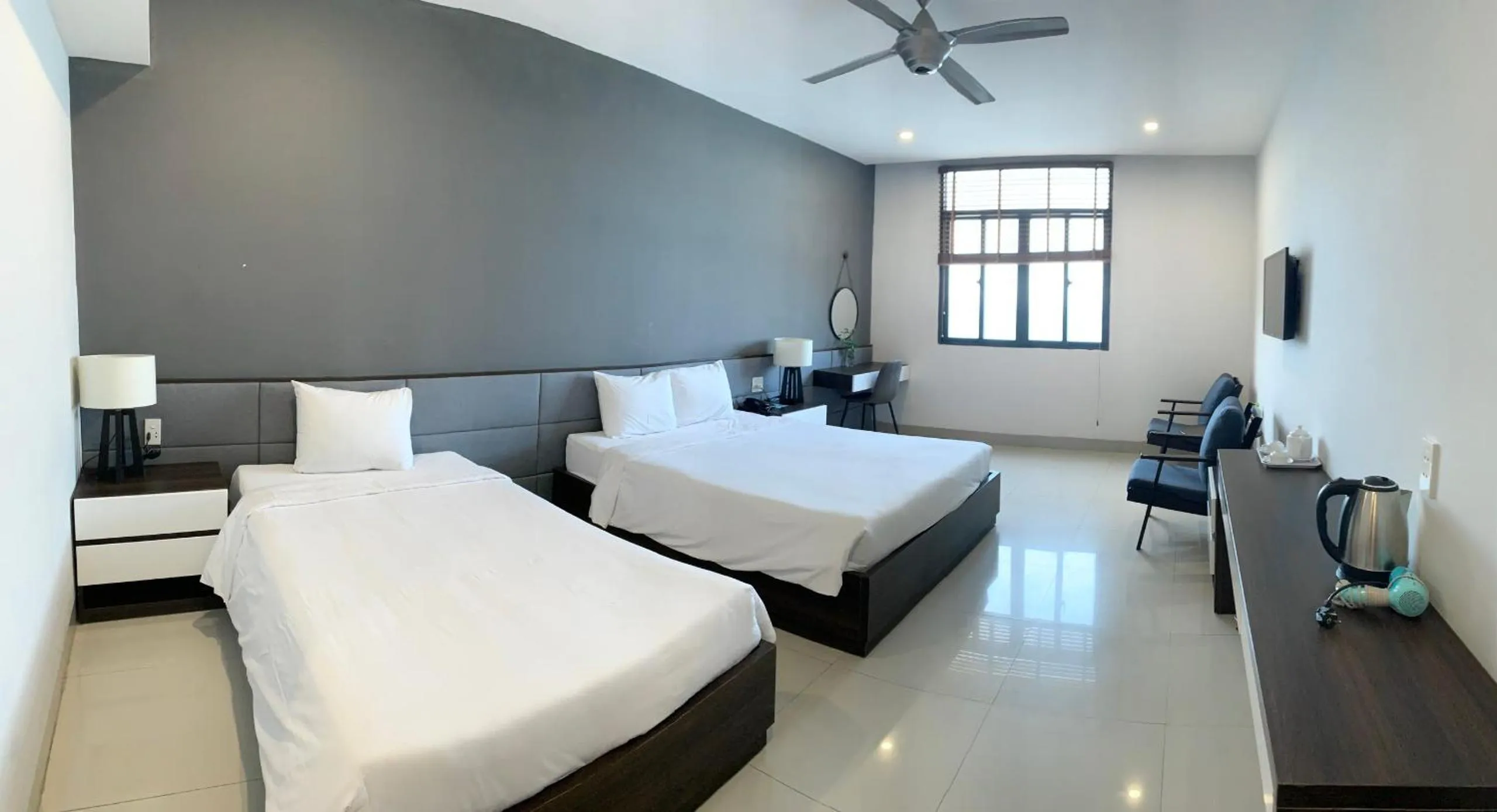 Photo of the whole room, Bed in My Khe 2 Da Nang Seafront Hotel