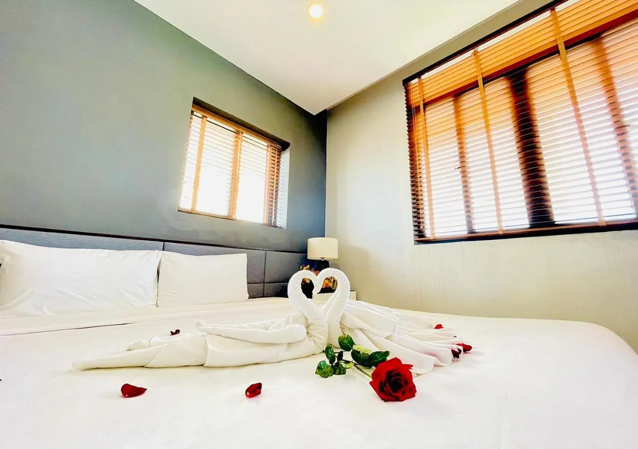 Bed in My Khe 2 Da Nang Seafront Hotel