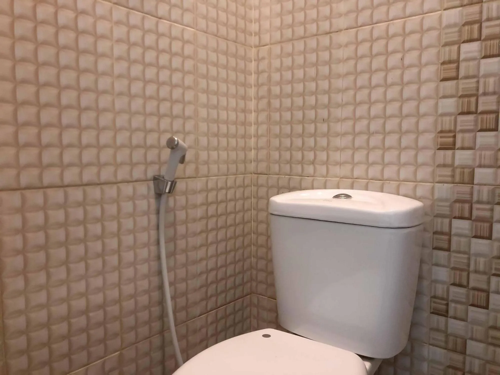 Bathroom in RedDoorz Syariah @ Jl. Cengger Ayam Dalam