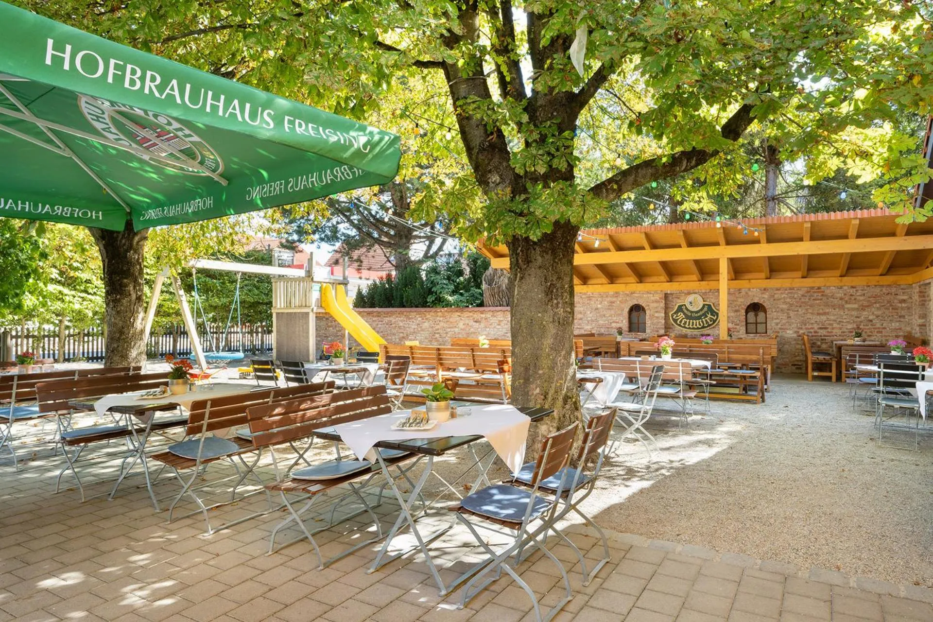 Restaurant/places to eat in Hotel Neuwirt