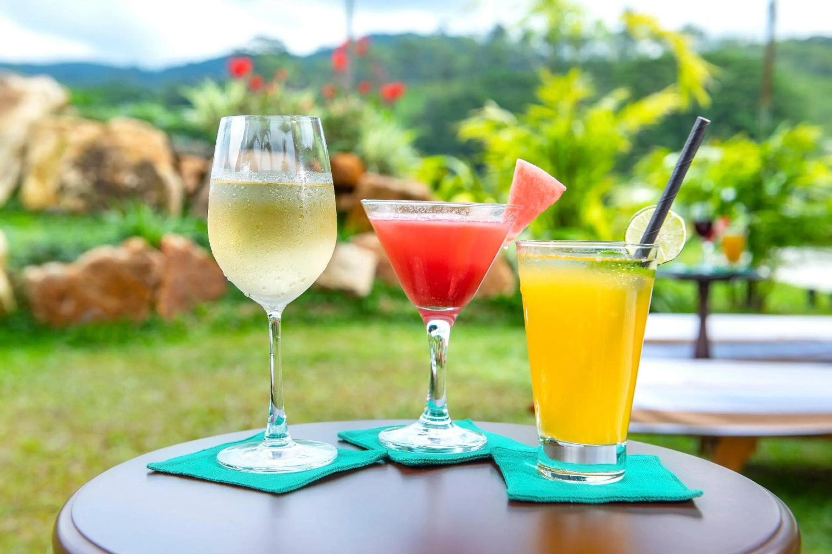 Drinks in Fox Kandy by Fox Resorts - Luxury in the Mist
