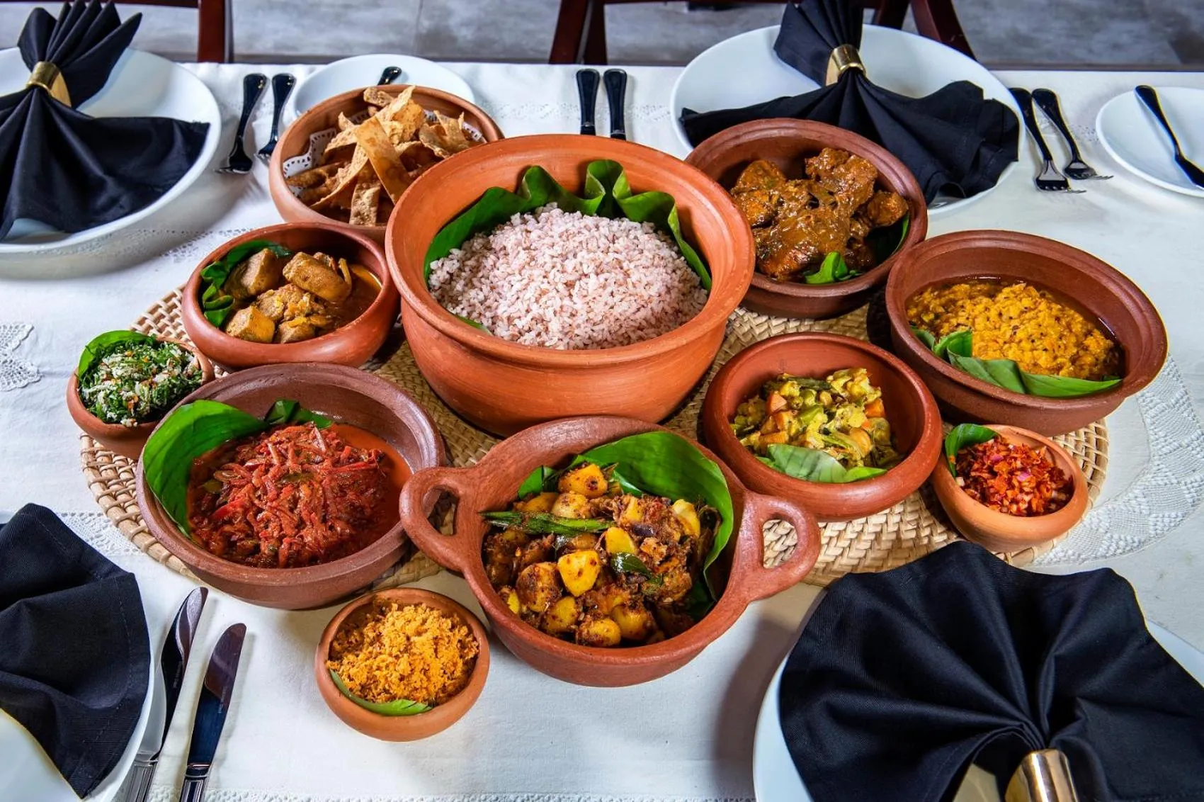 Lunch in Fox Kandy by Fox Resorts - Luxury in the Mist