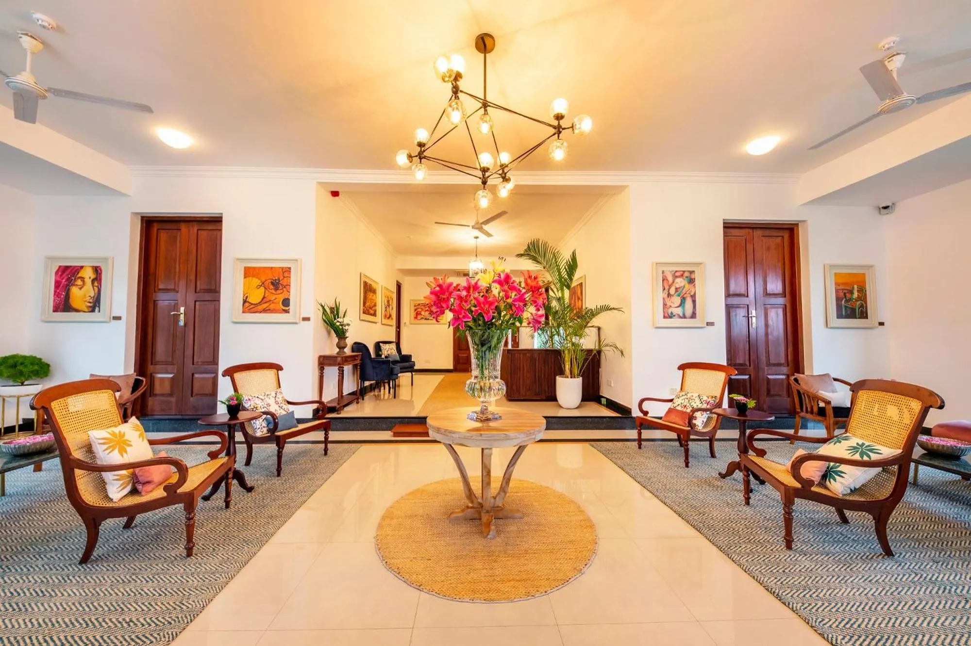 Lobby or reception in Fox Kandy by Fox Resorts - Luxury in the Mist