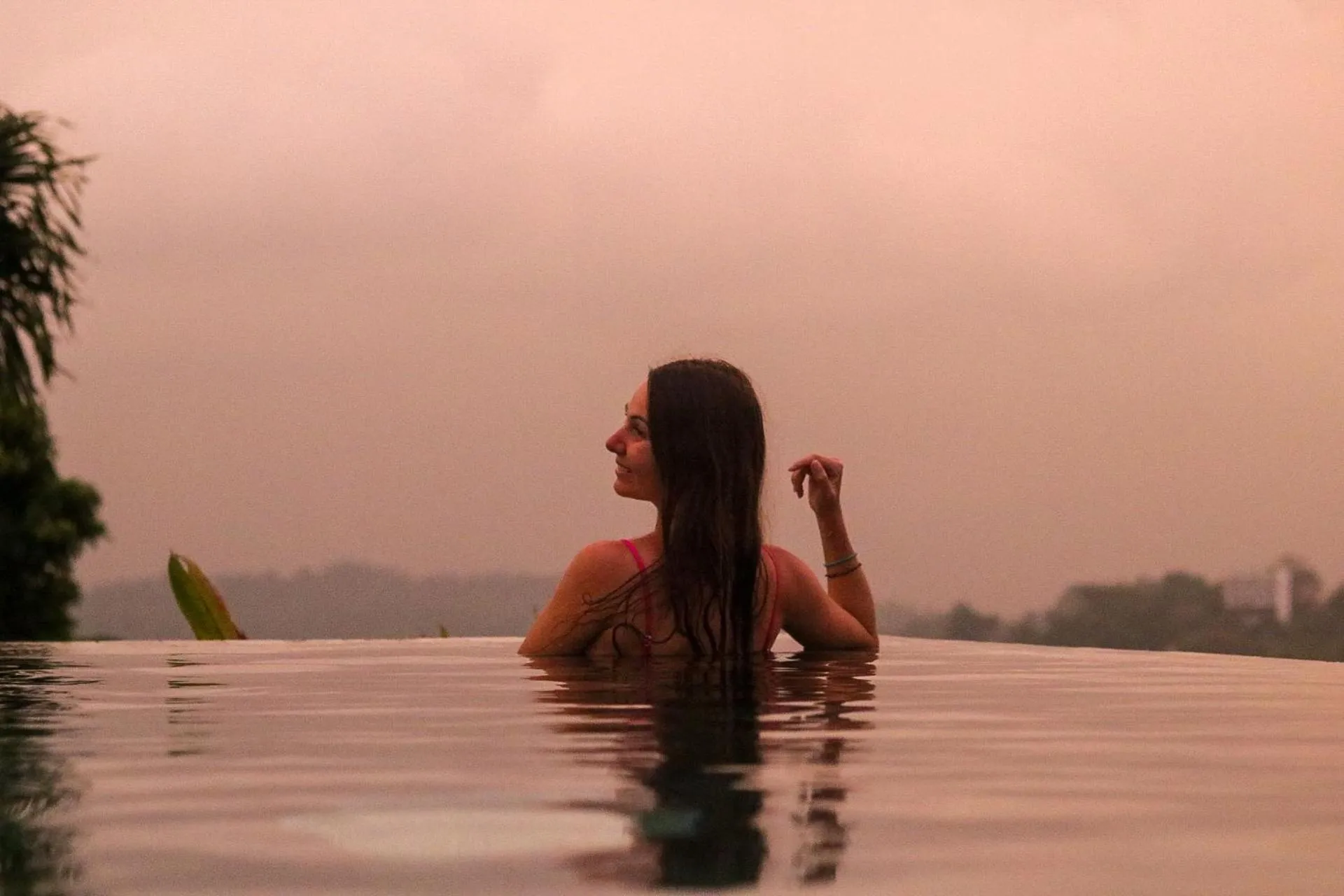 People in Fox Kandy by Fox Resorts - Luxury in the Mist