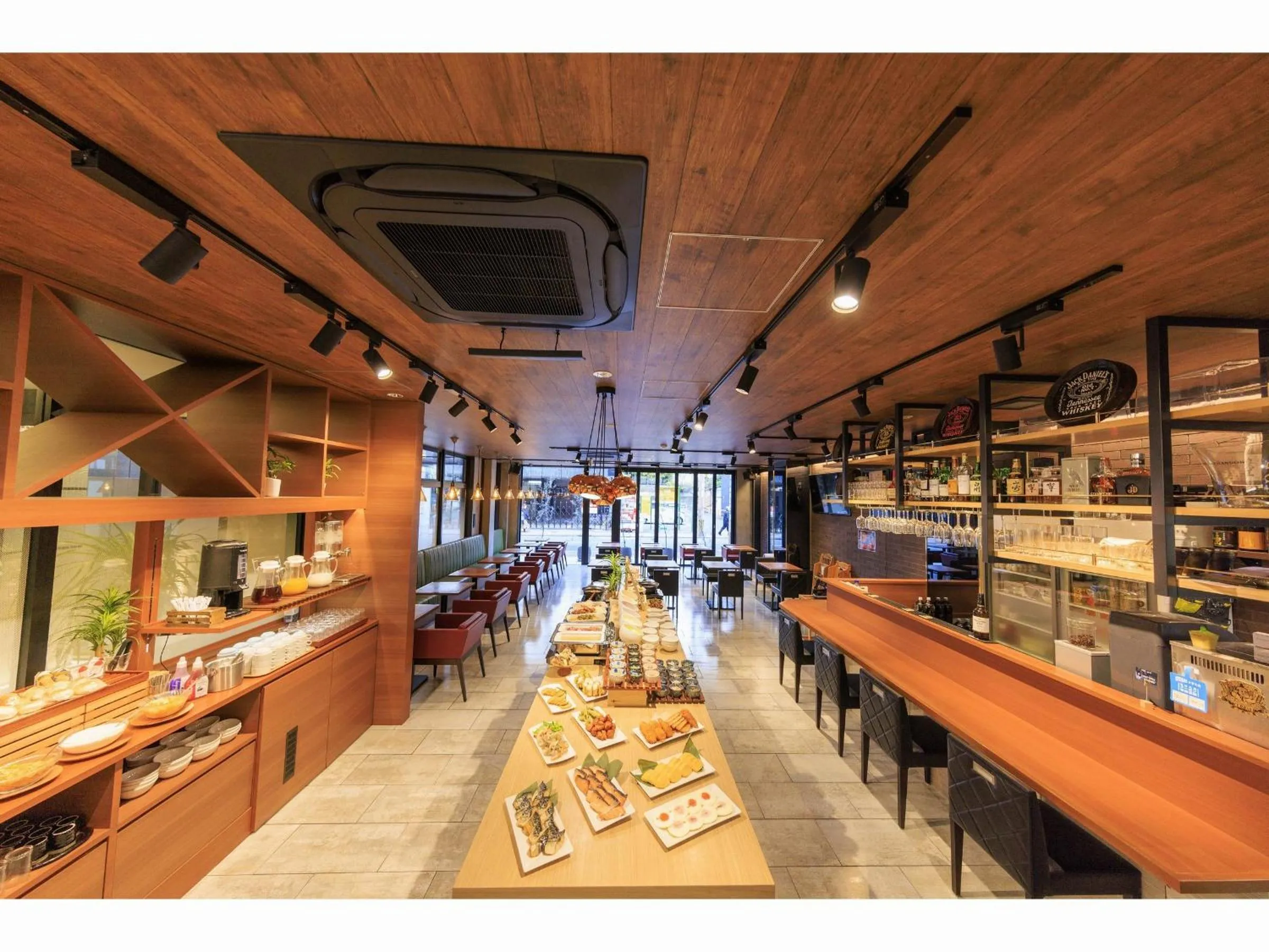 Restaurant/places to eat in Place Hotel Ascot