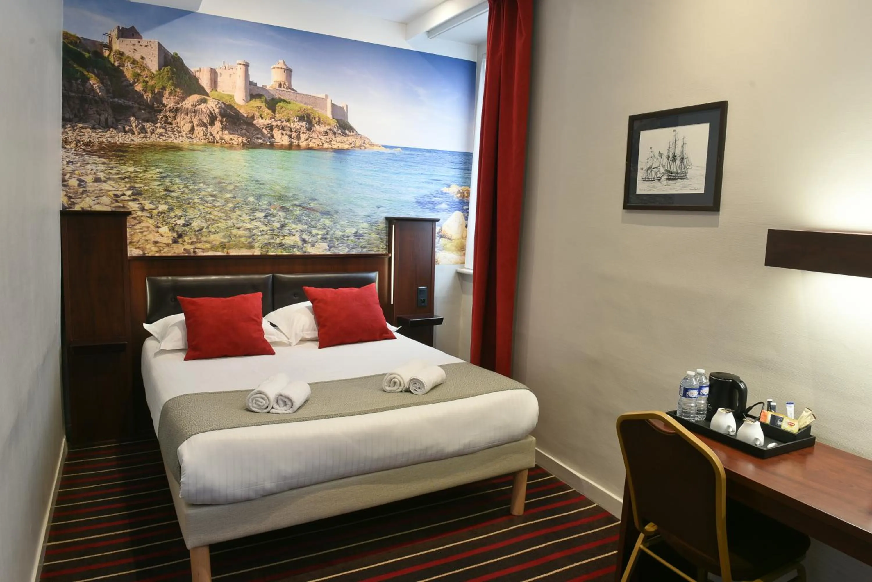 Coffee/tea facilities, Bed in Hotel De L'univers