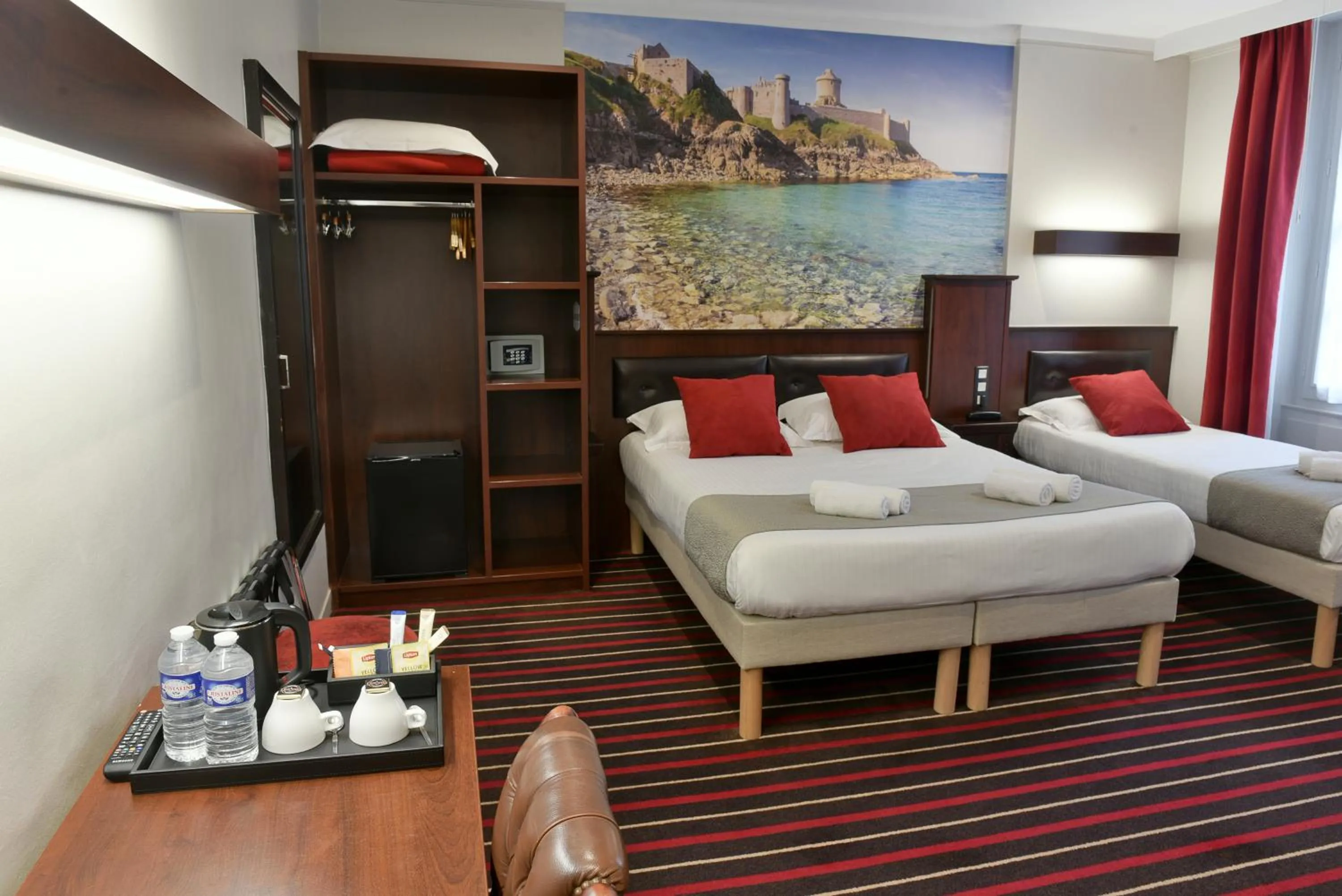 Coffee/tea facilities in Hotel De L'univers