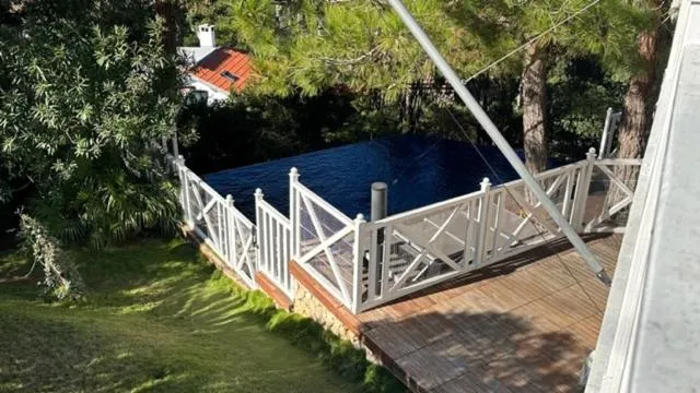 Pool view in La LUNA of MARSEILLE - VILLA D'ARCHITECTE B&B