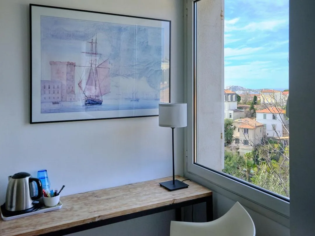 La LUNA of MARSEILLE - VILLA D'ARCHITECTE B&B