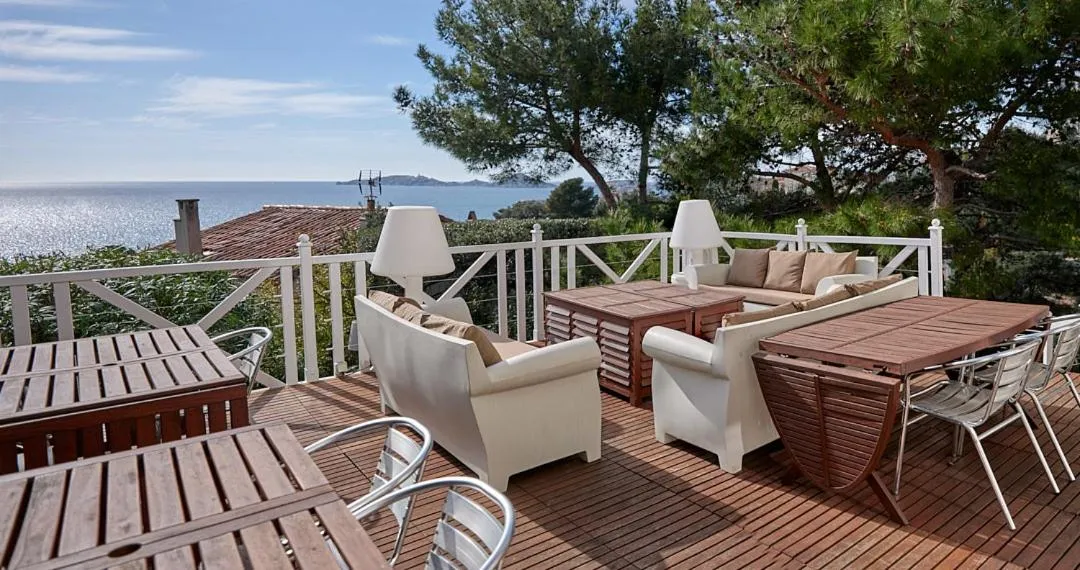 La LUNA of MARSEILLE - VILLA D'ARCHITECTE B&B