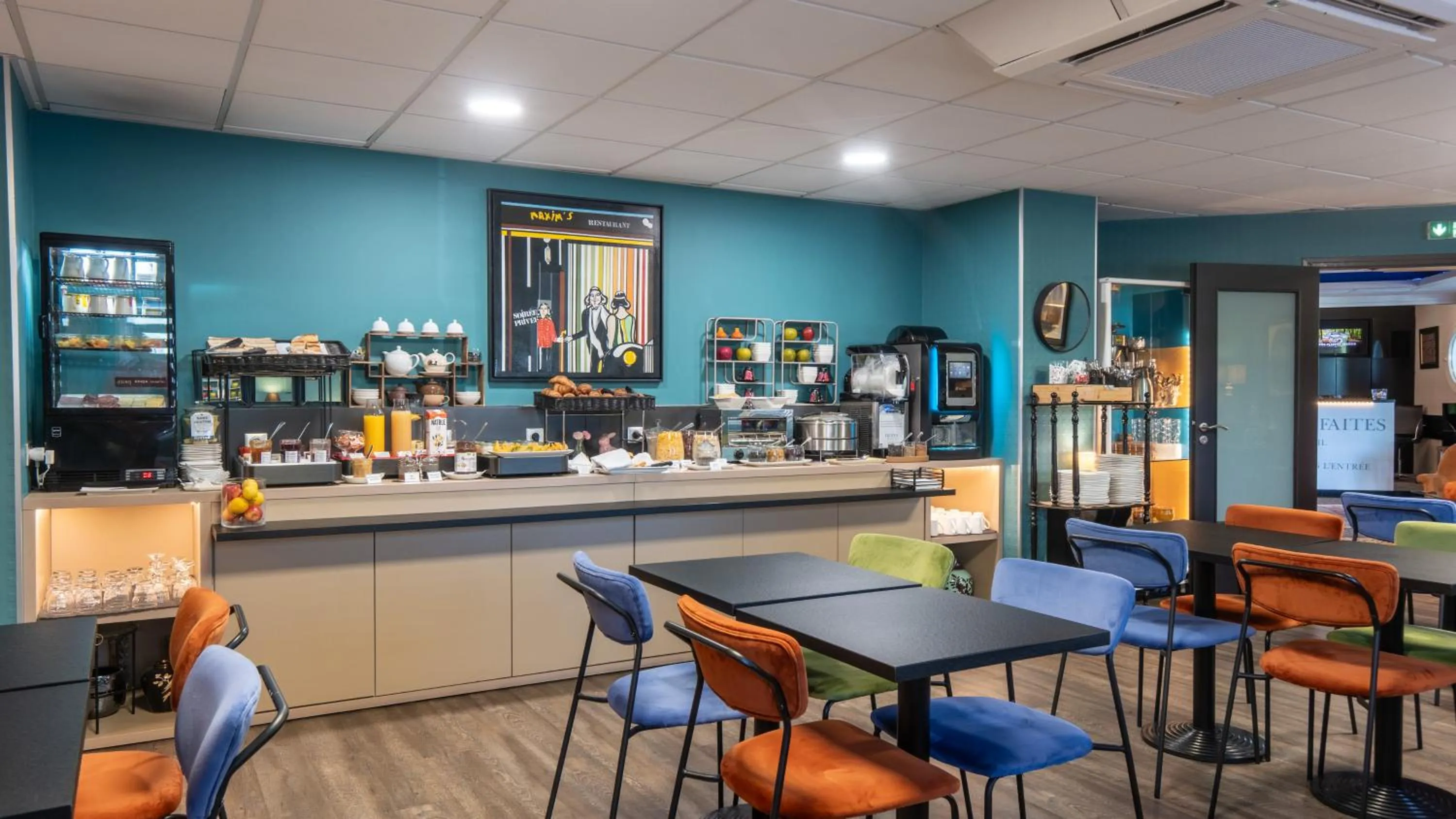 Breakfast in Hôtel Kyriad Brive Ouest