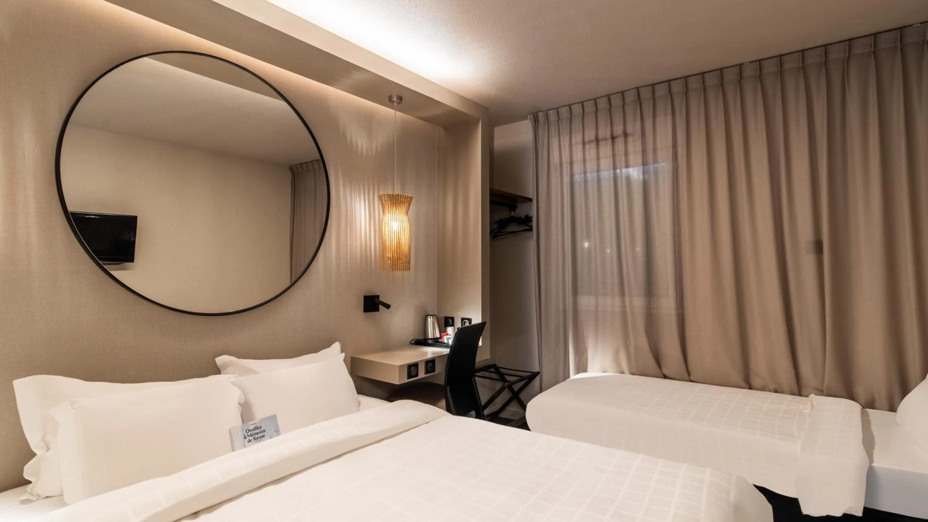 Bedroom, Bed in Hôtel Kyriad Brive Ouest