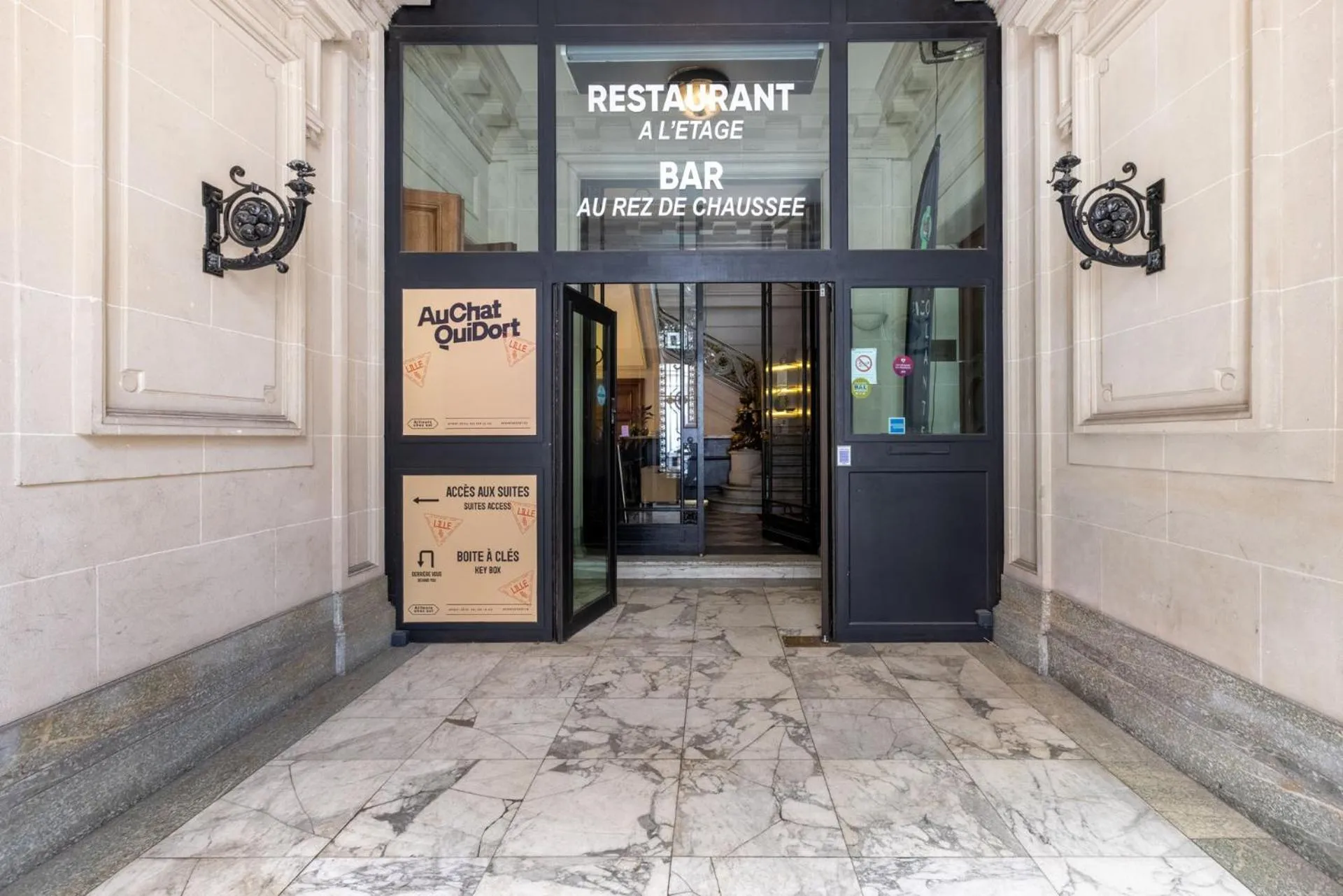 Lobby or reception in Au Chat Qui Dort Lille - Thiers