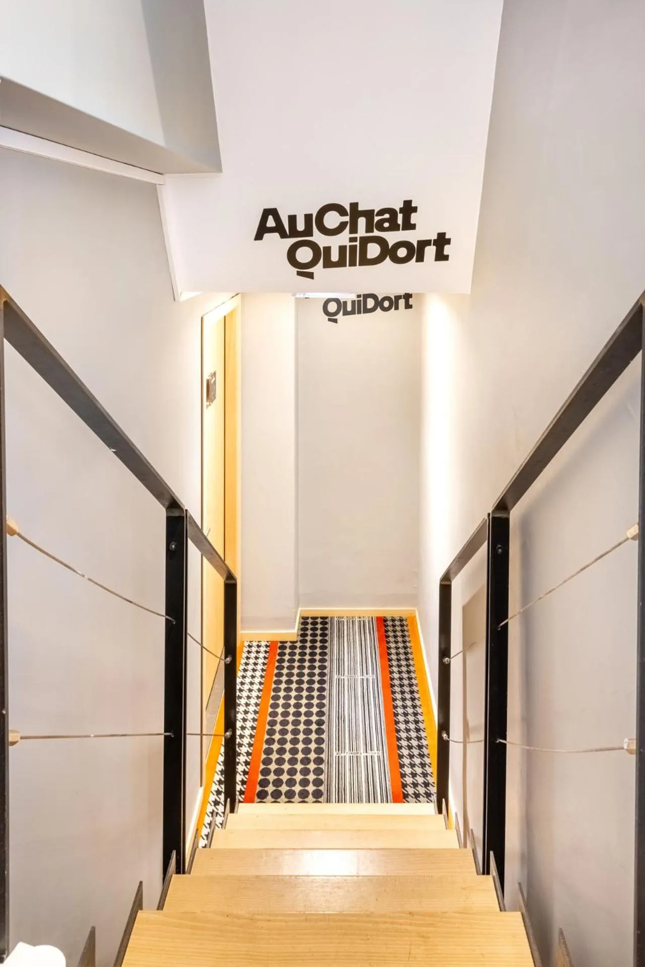 Other, Bed in Au Chat Qui Dort Lille - Thiers