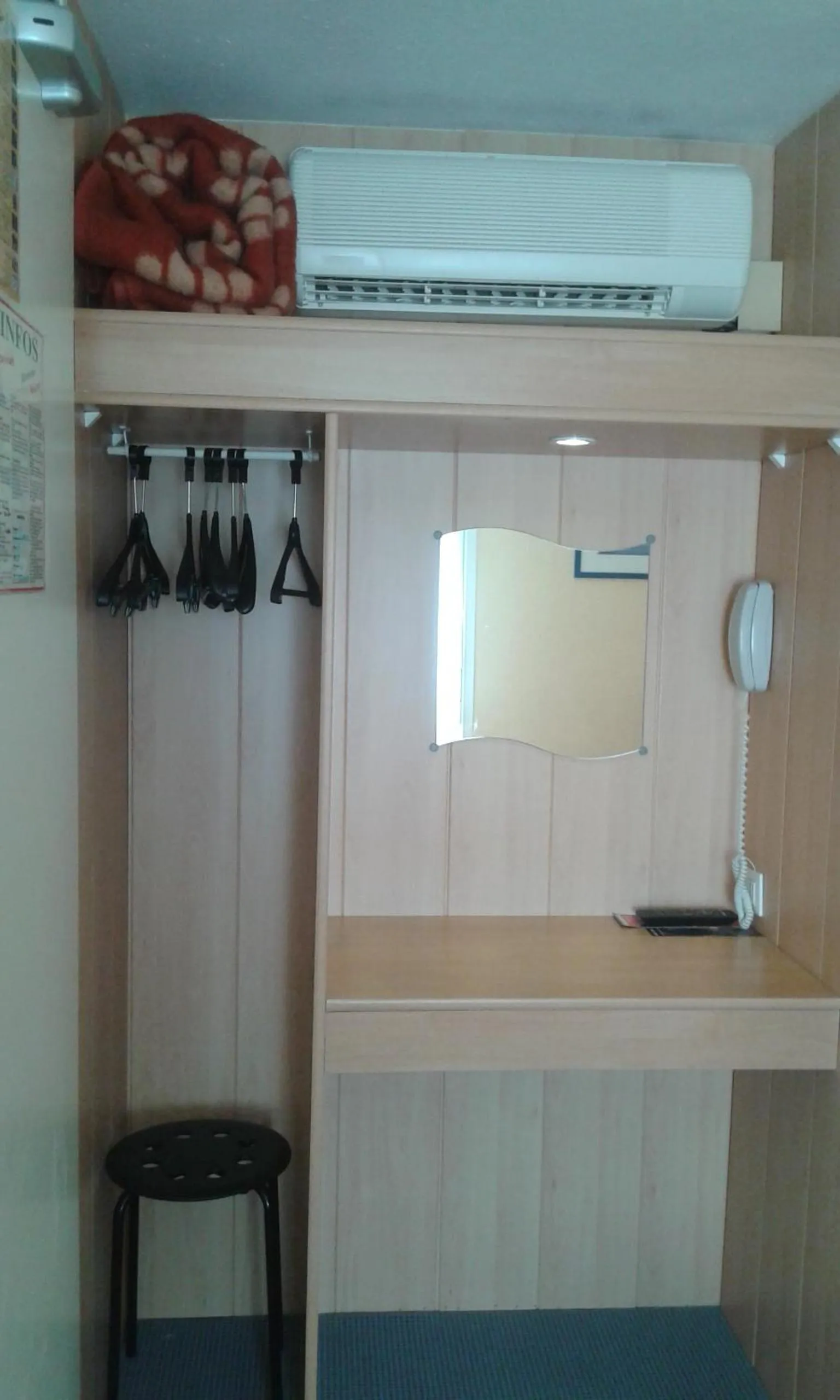 Seating area in Fasthotel Carcassonne