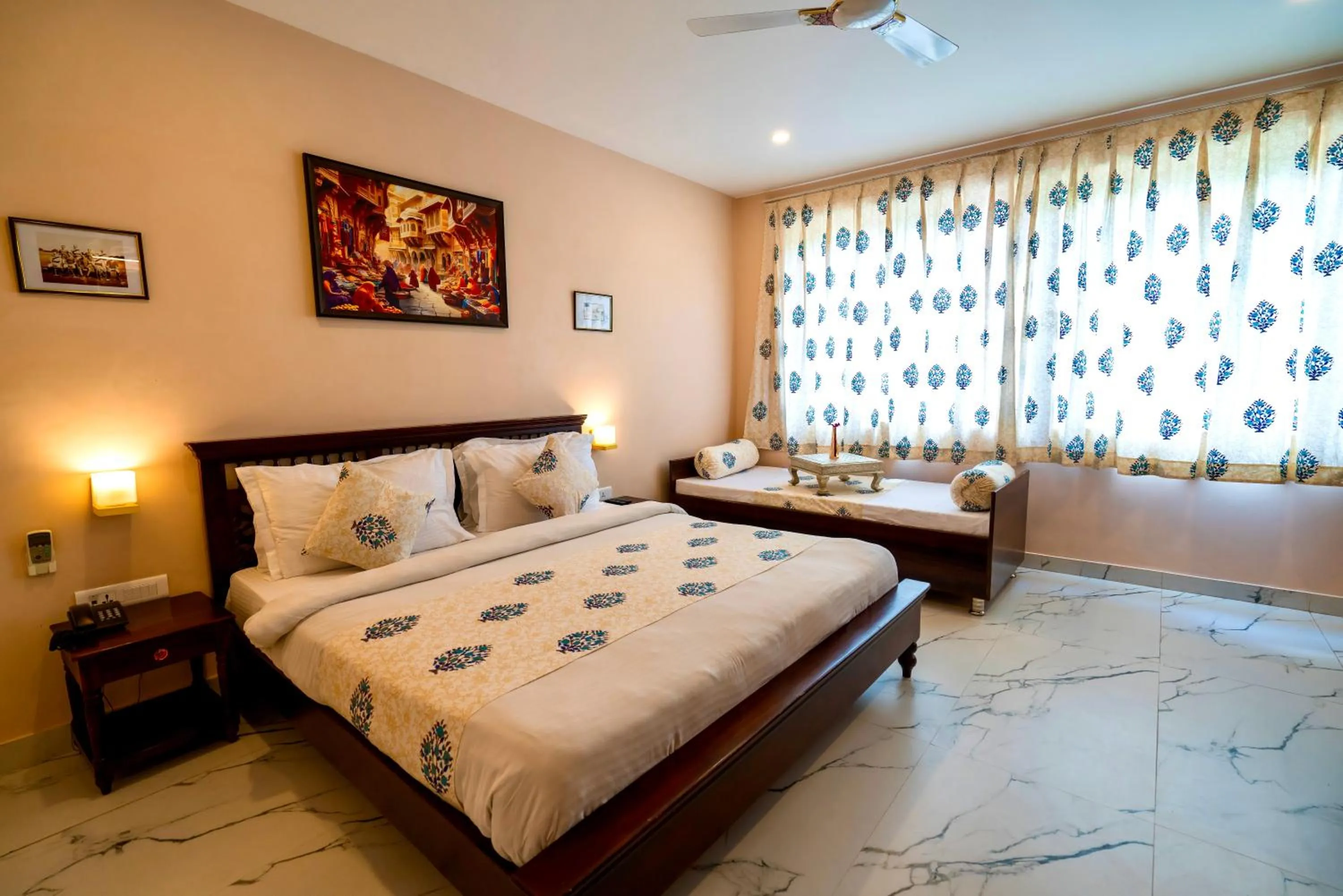 Bed in Kankariya Heritage